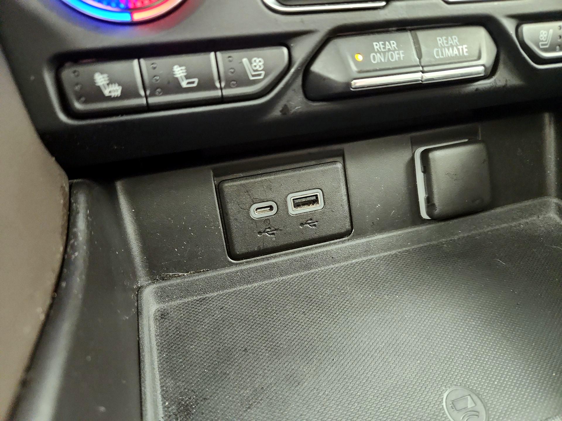 Thumbnail: 2021 GMC Yukon - 19