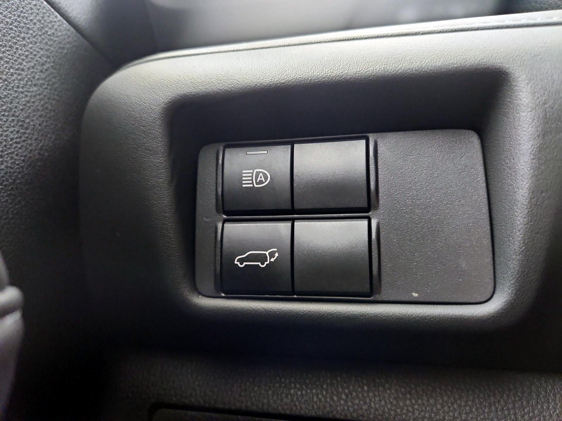 Thumbnail: 2020 Toyota Highlander - 13