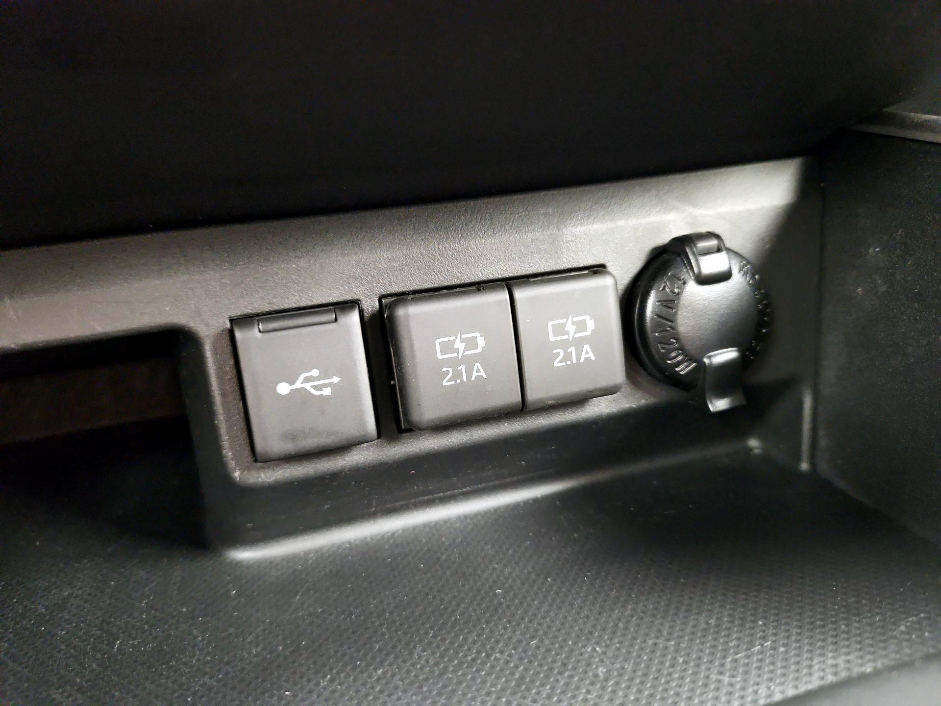 Thumbnail: 2020 Toyota Highlander - 18