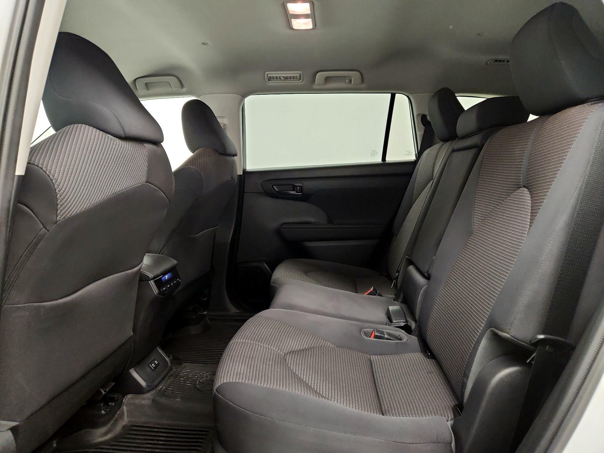 Thumbnail: 2020 Toyota Highlander - 19