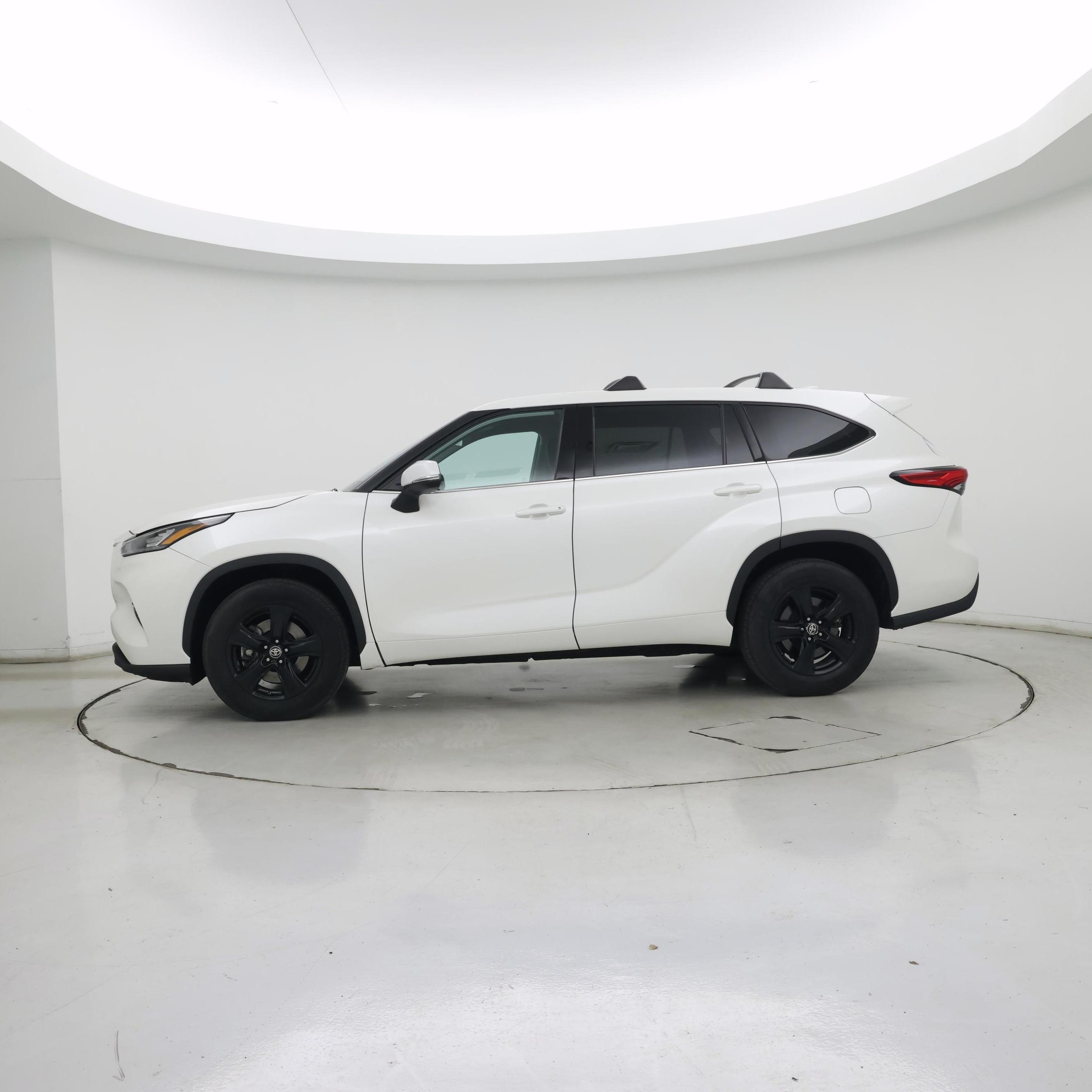 Thumbnail: 2020 Toyota Highlander - 3