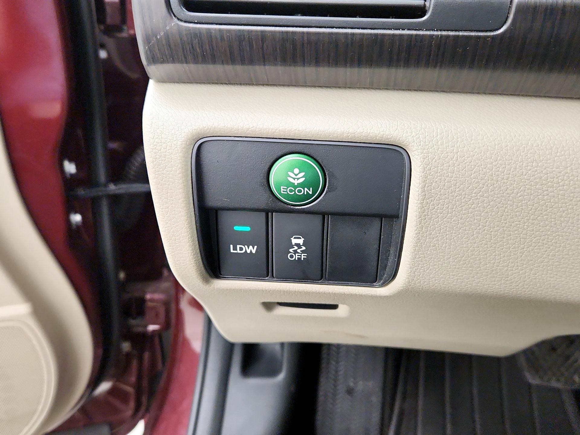 Thumbnail: 2015 Honda Accord - 13