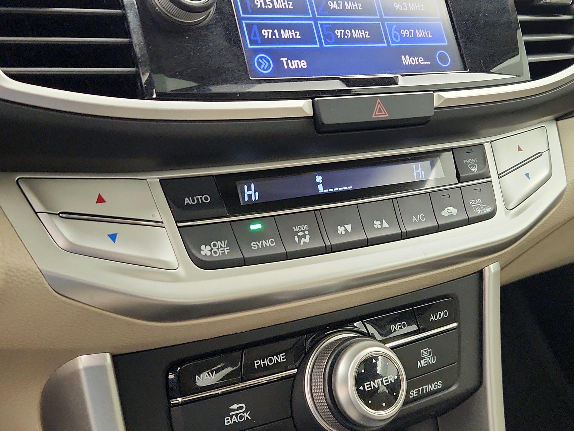 Thumbnail: 2015 Honda Accord - 17