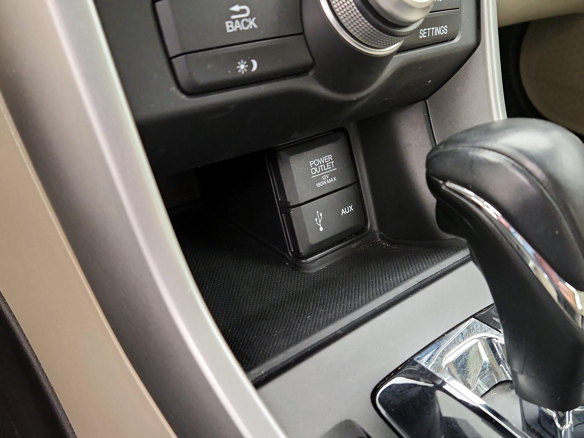 Thumbnail: 2015 Honda Accord - 19