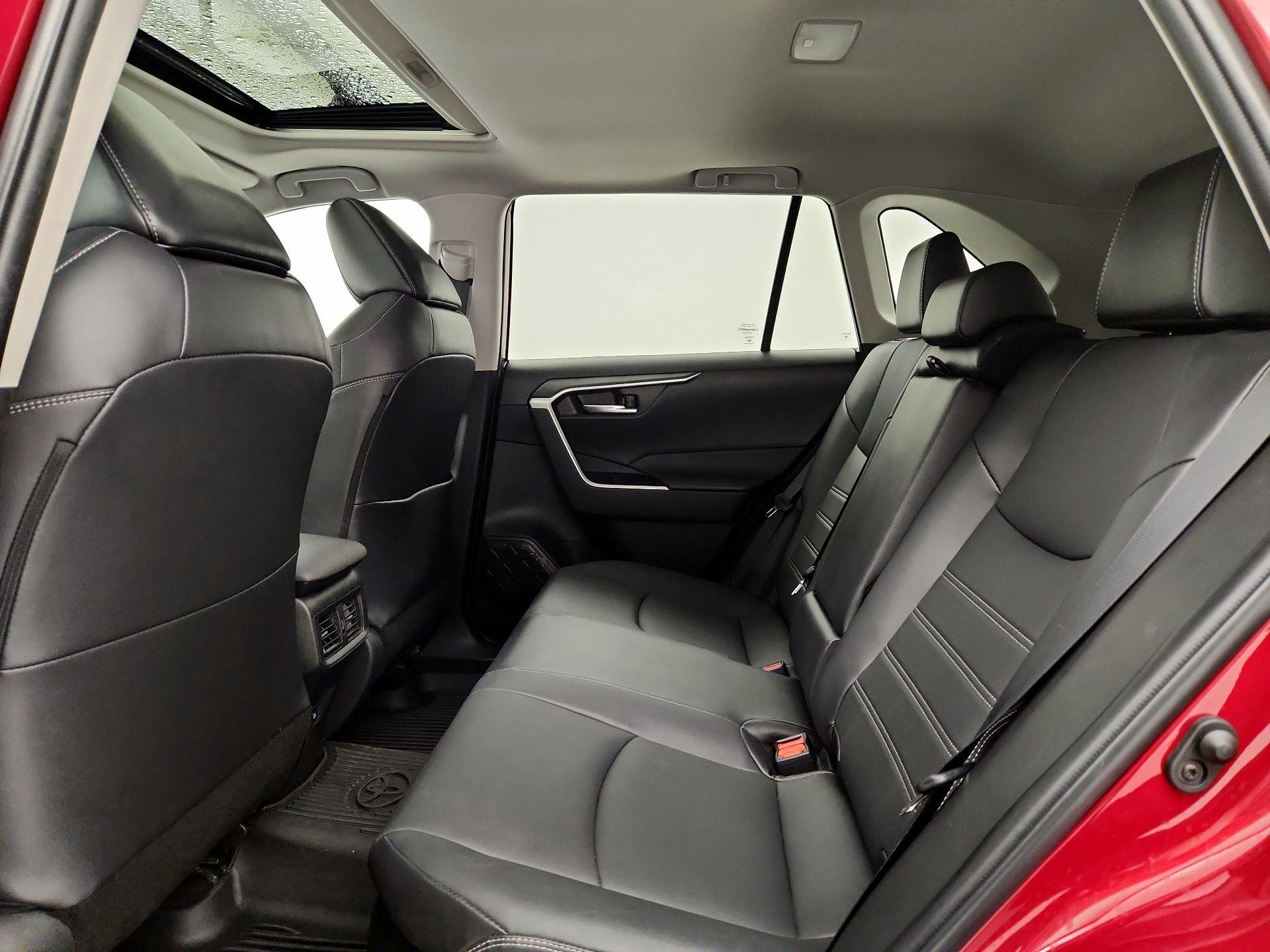 Thumbnail: 2022 Toyota RAV4 - 20