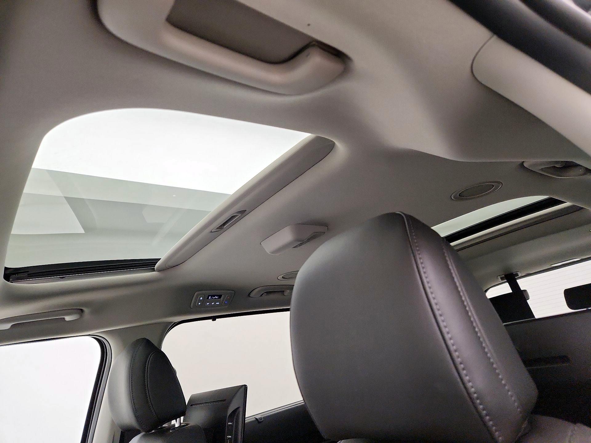 Thumbnail: 2025 Kia Carnival - 20