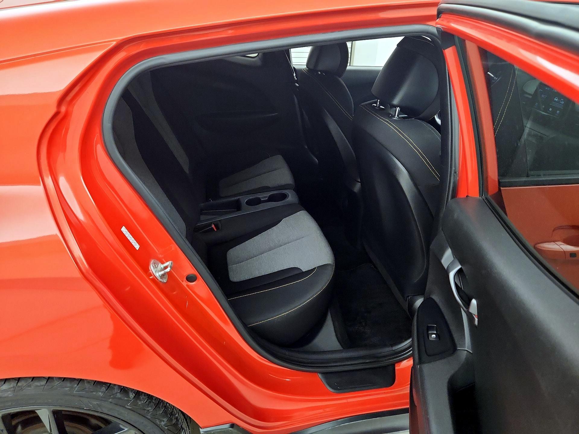 Thumbnail: 2019 Hyundai Veloster - 19