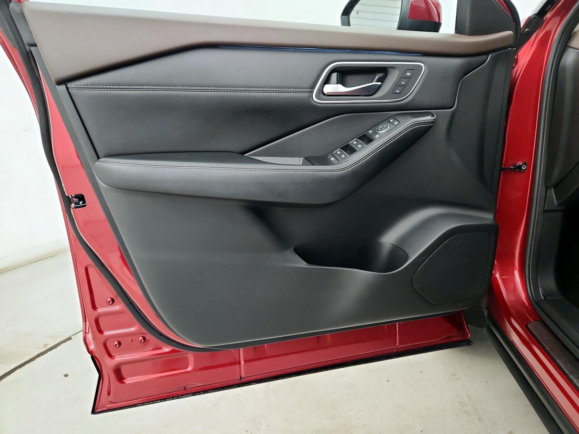 Thumbnail: 2021 Nissan Rogue - 12