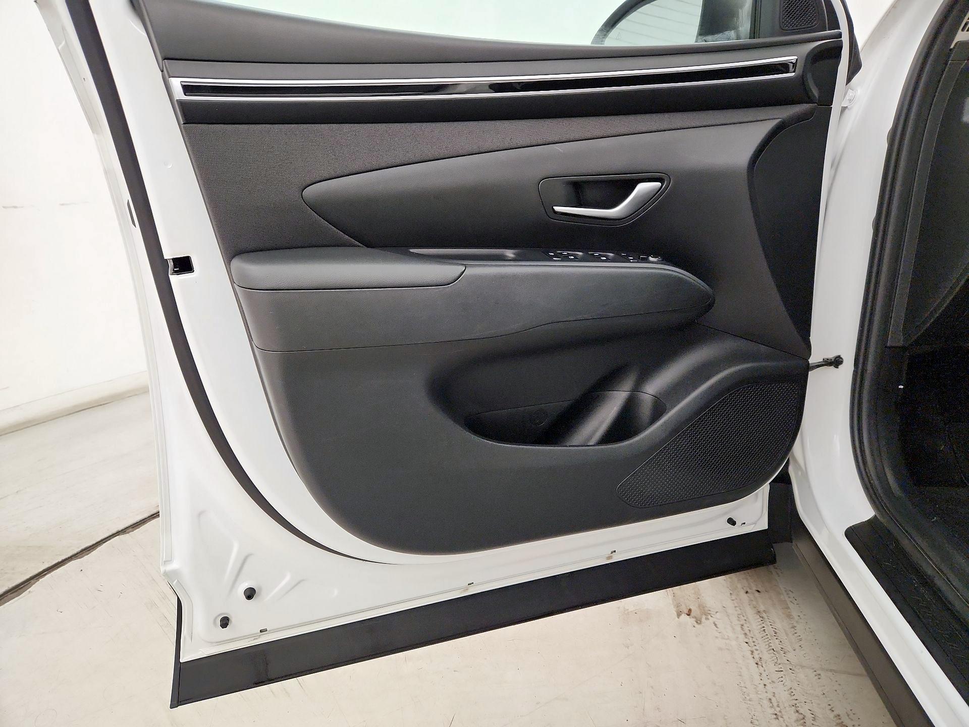 Thumbnail: 2023 Hyundai Tucson - 12