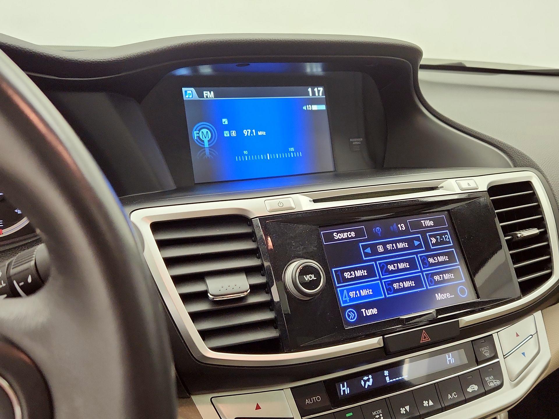 Thumbnail: 2015 Honda Accord - 15