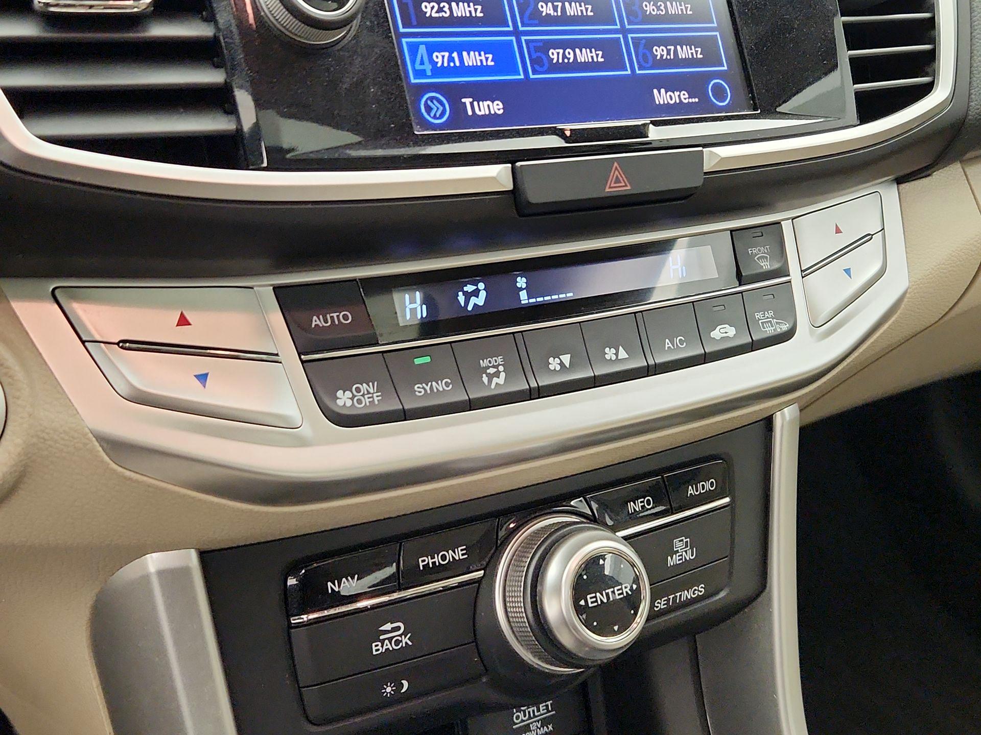 Thumbnail: 2015 Honda Accord - 16