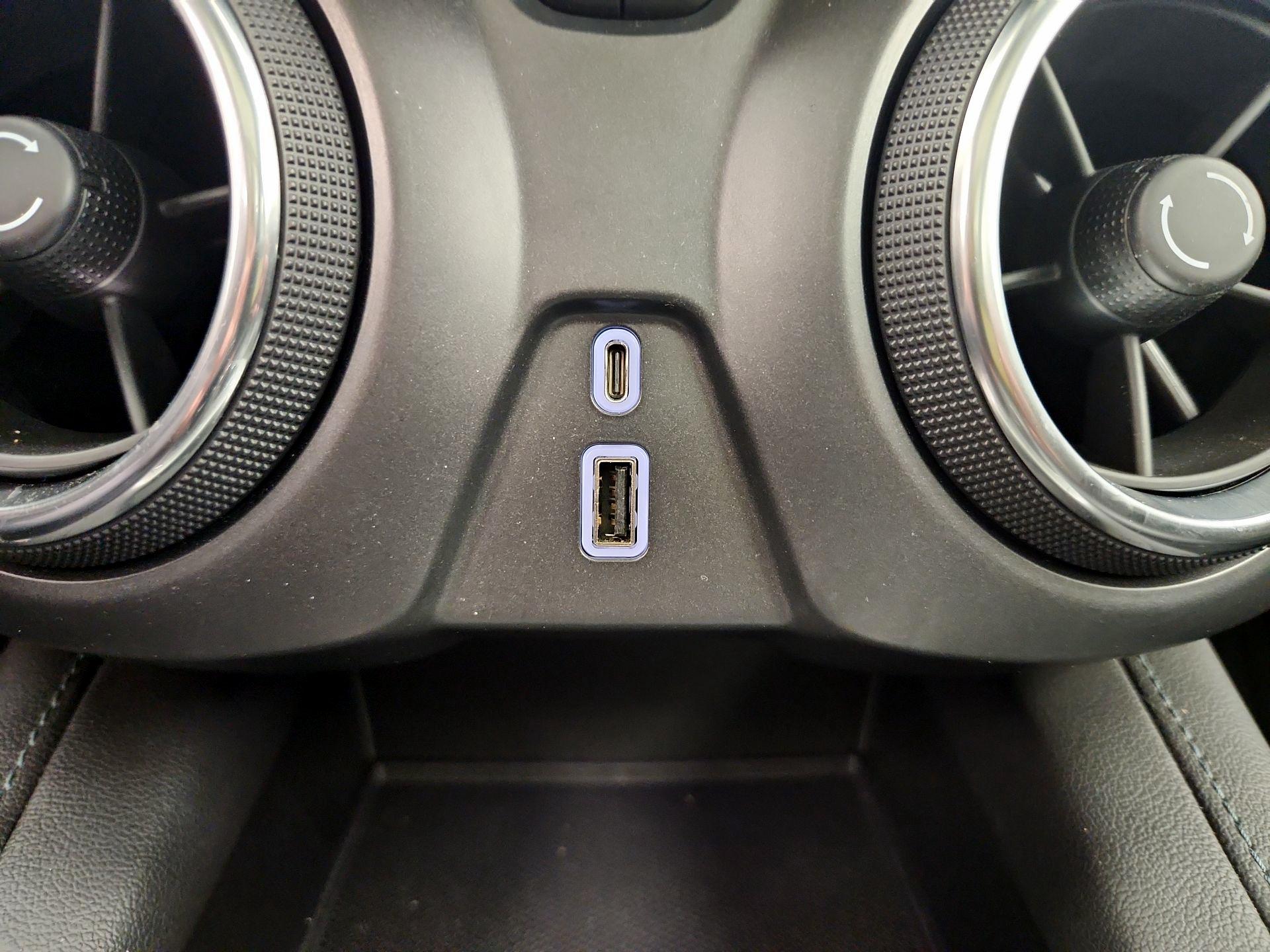 Thumbnail: 2021 Chevrolet Blazer - 19