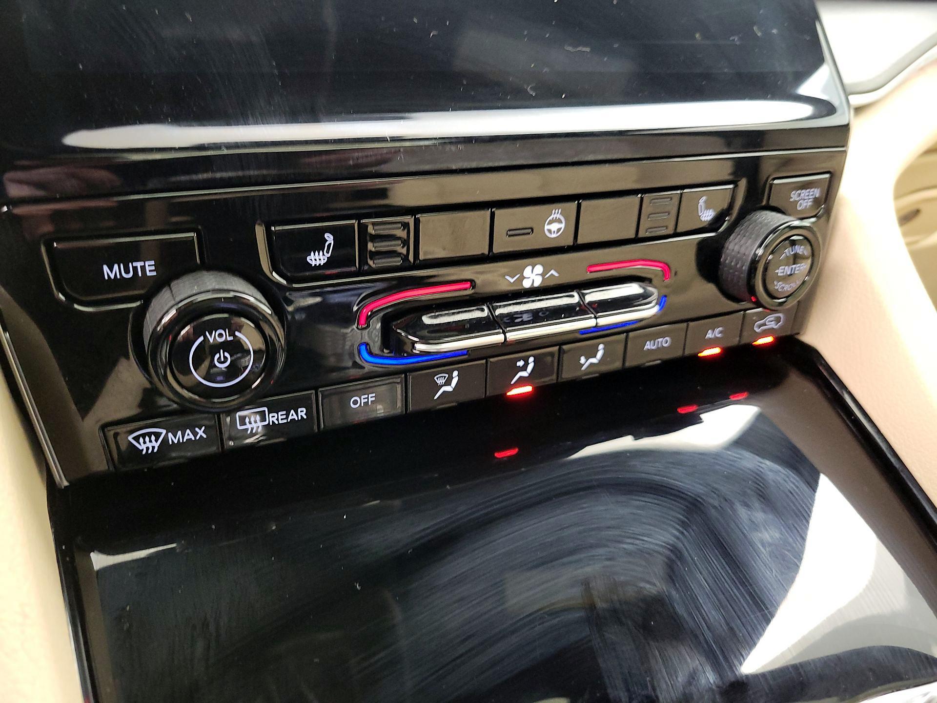 Thumbnail: 2022 Jeep Grand Cherokee - 17