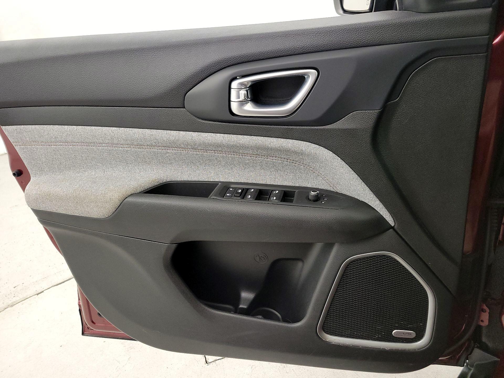 Thumbnail: 2022 Jeep Compass - 12