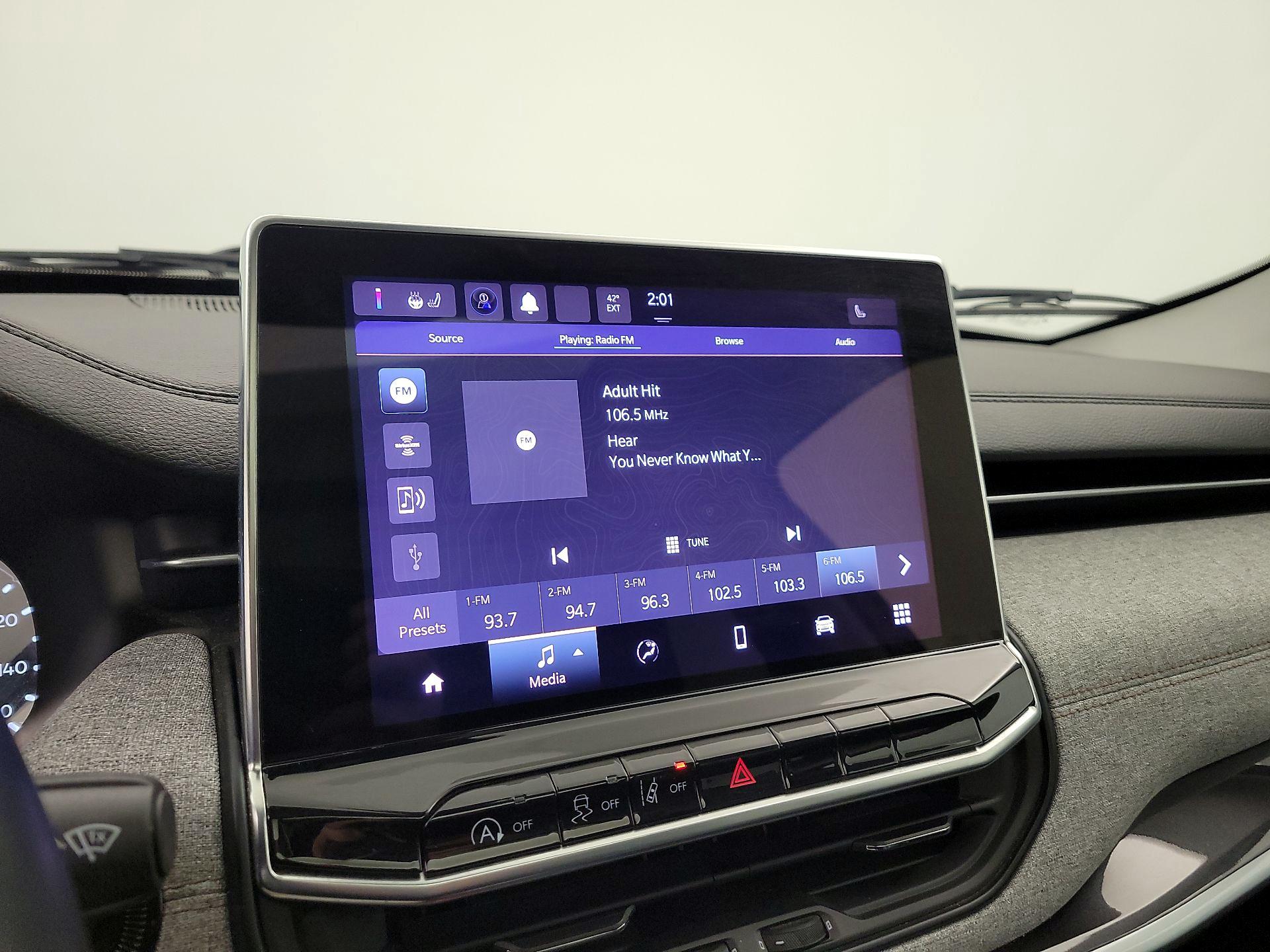 Thumbnail: 2022 Jeep Compass - 15