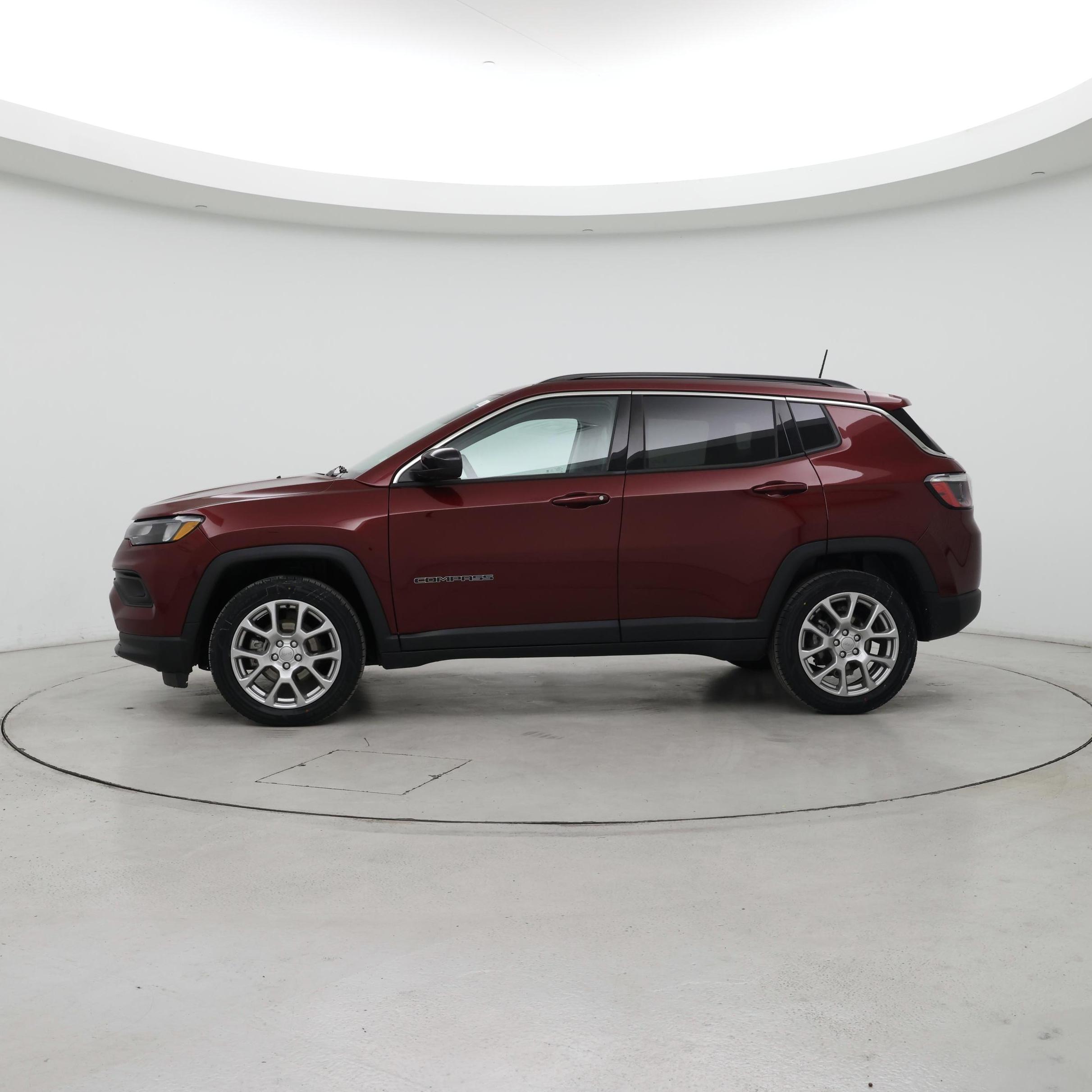 Thumbnail: 2022 Jeep Compass - 3