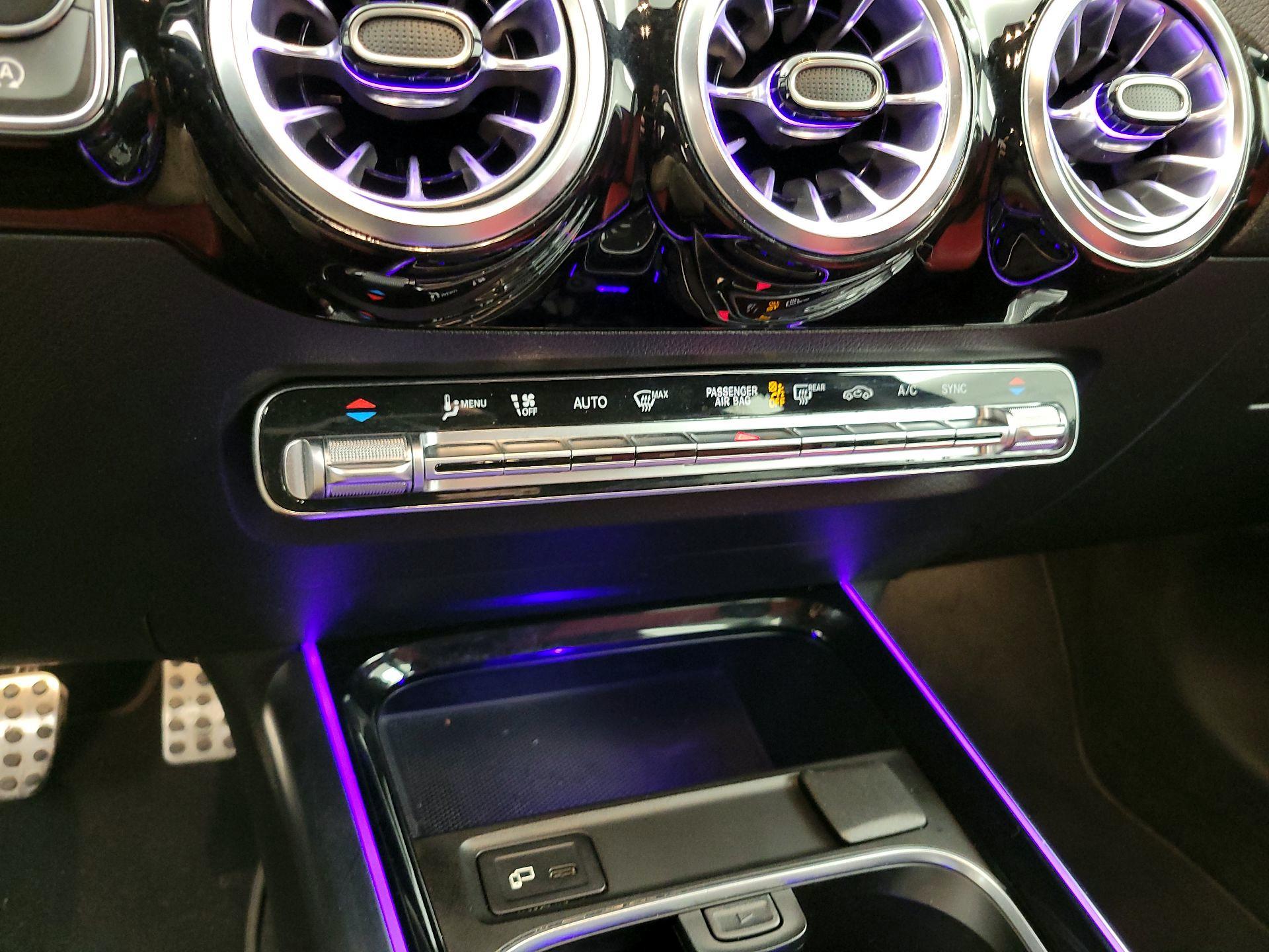 Thumbnail: 2022 Mercedes-Benz GLA - 16