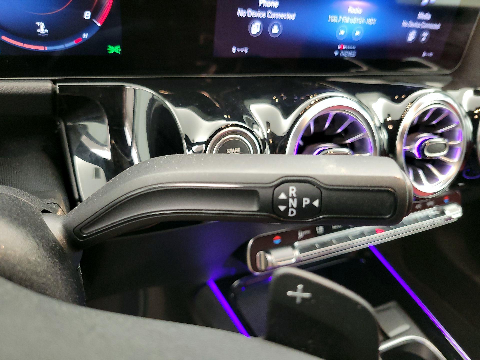 Thumbnail: 2022 Mercedes-Benz GLA - 17