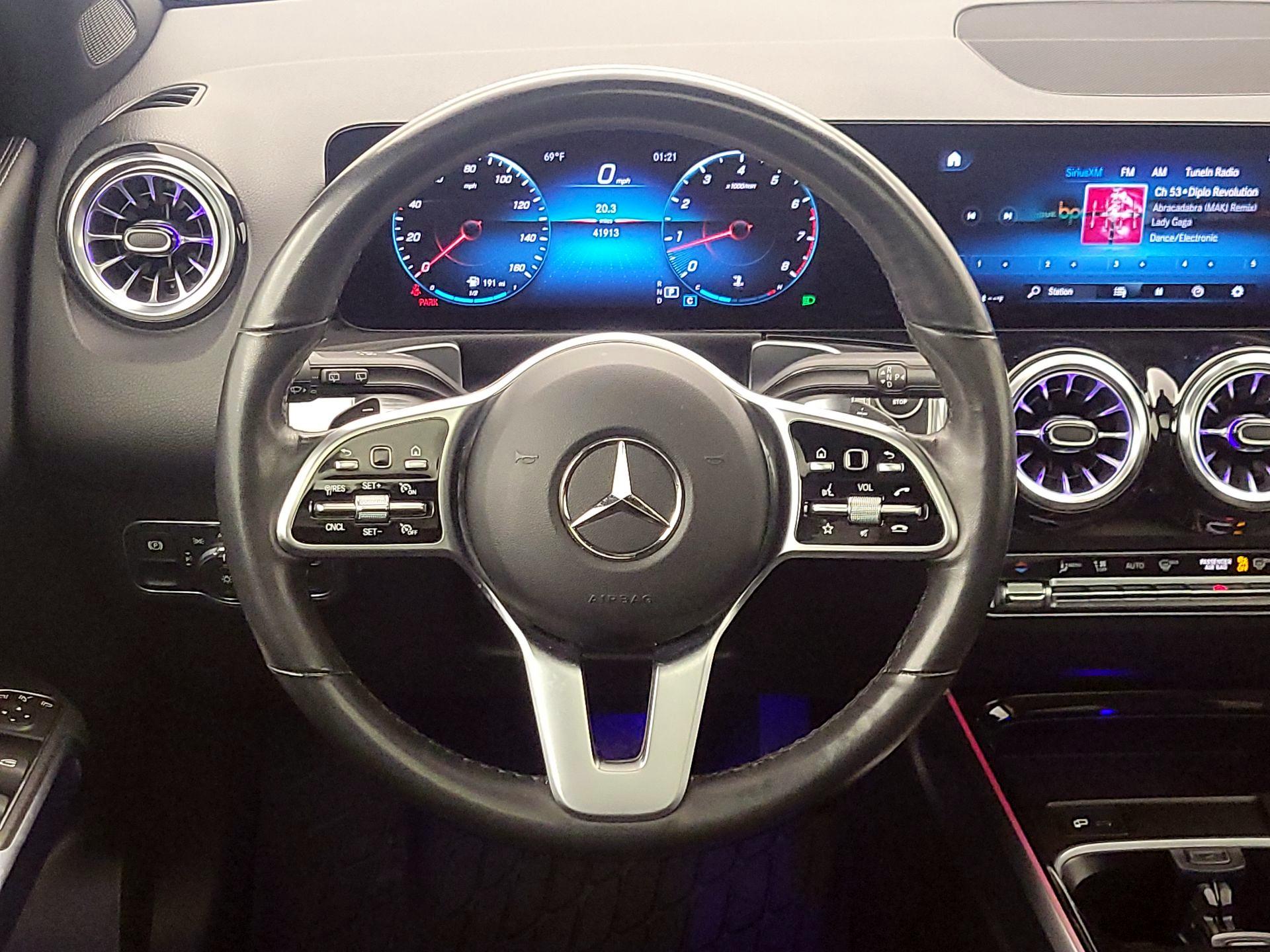 Thumbnail: 2023 Mercedes-Benz GLB - 10