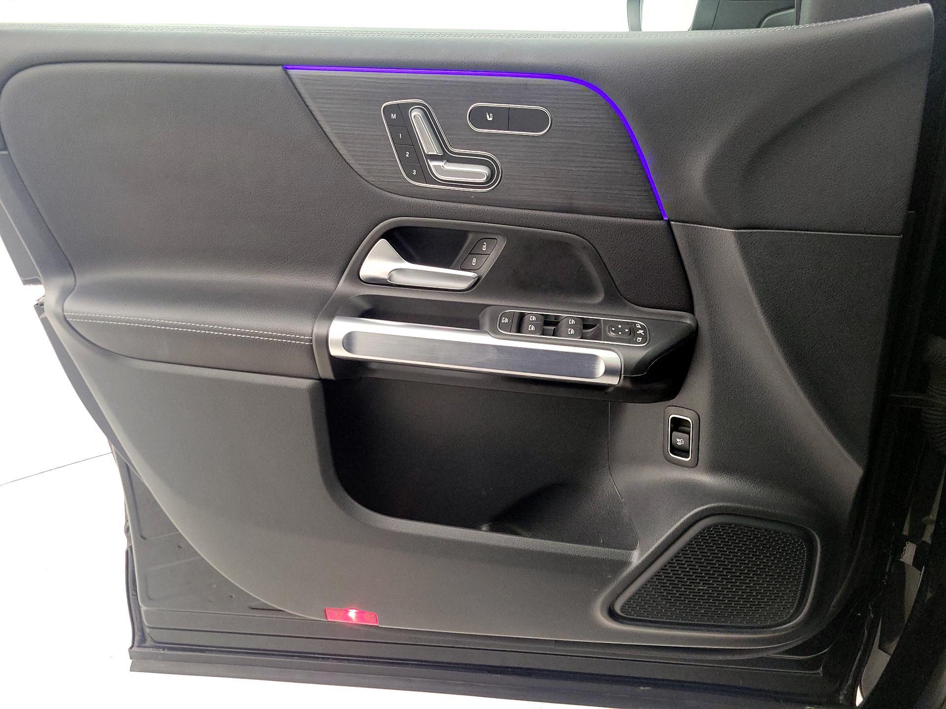 Thumbnail: 2023 Mercedes-Benz GLB - 12