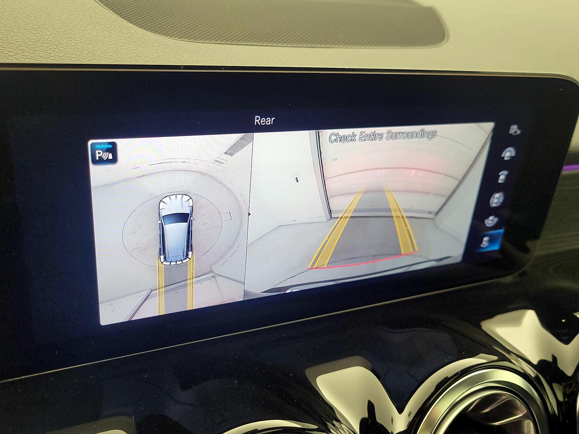 Thumbnail: 2023 Mercedes-Benz GLB - 14