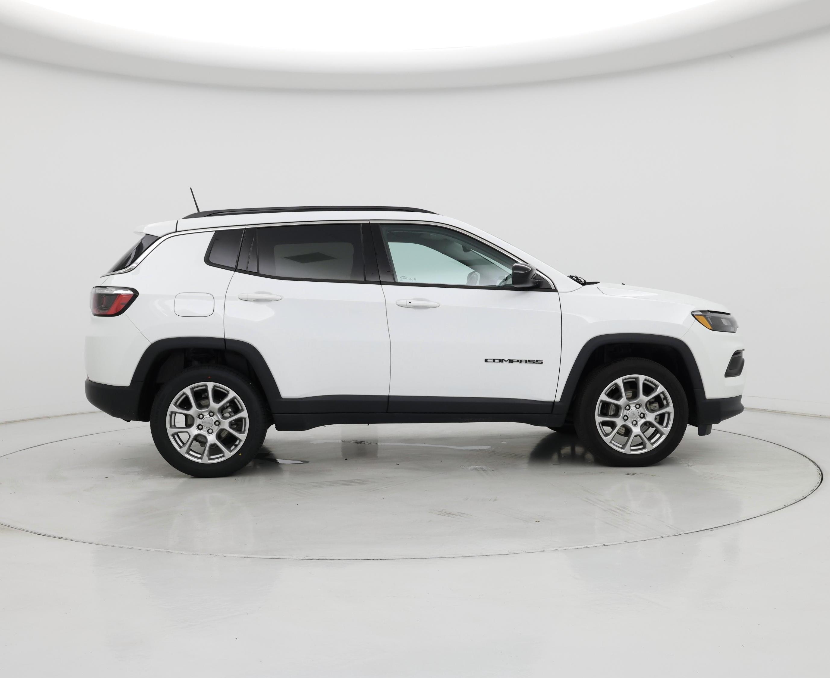 Thumbnail: 2022 Jeep Compass - 7