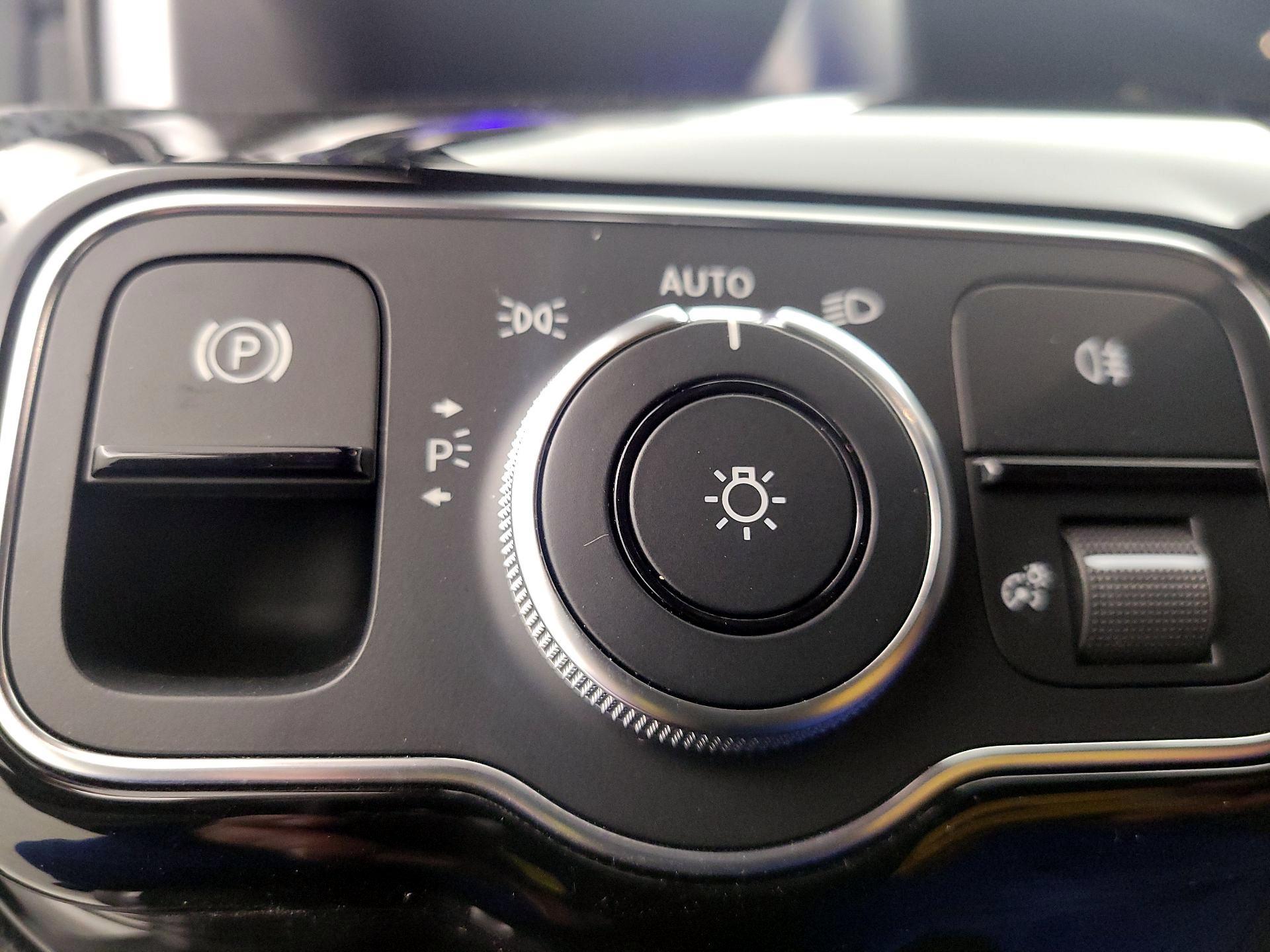 Thumbnail: 2021 Mercedes-Benz CLA - 13