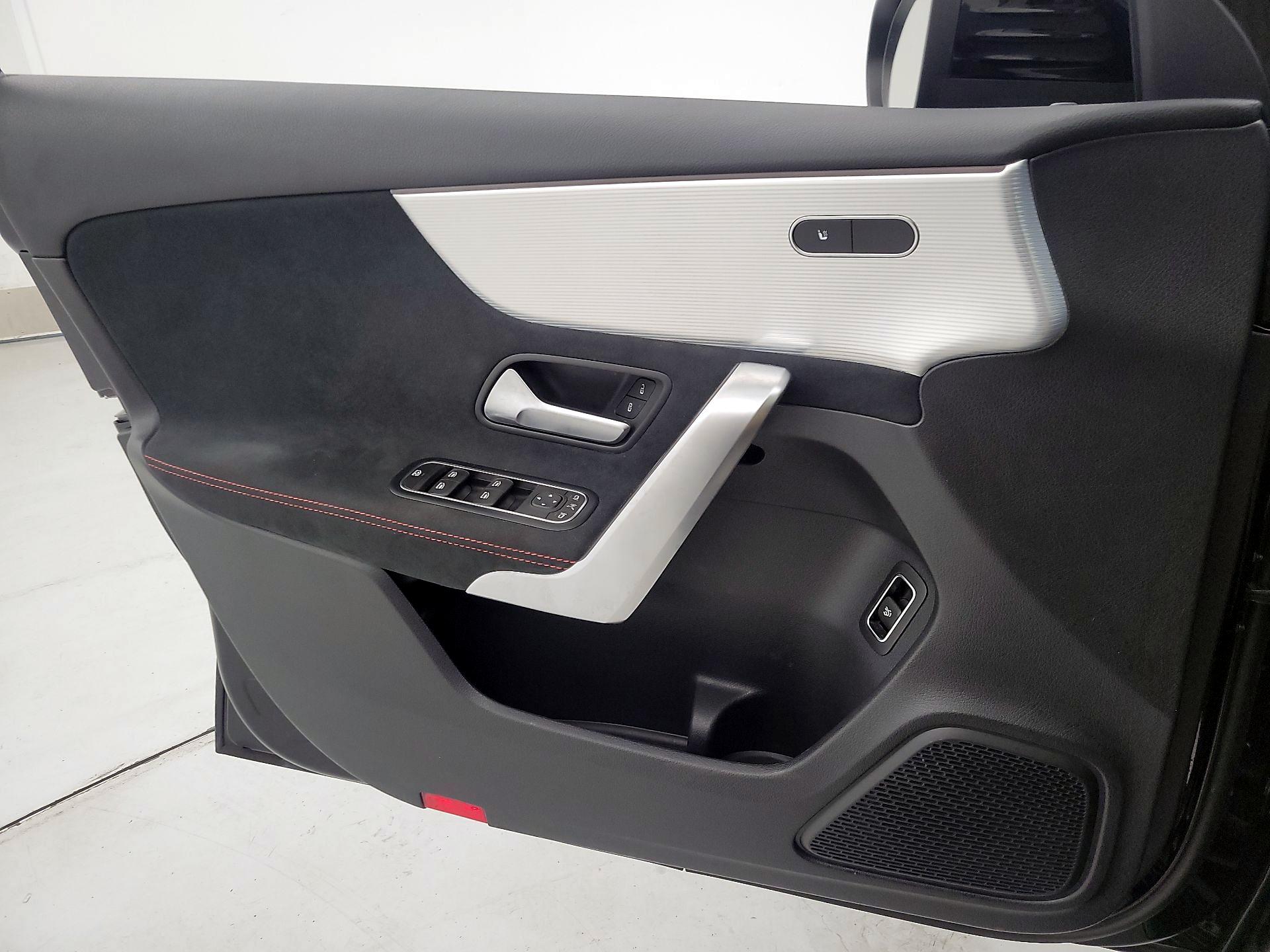 Thumbnail: 2022 Mercedes-Benz A-Class - 12