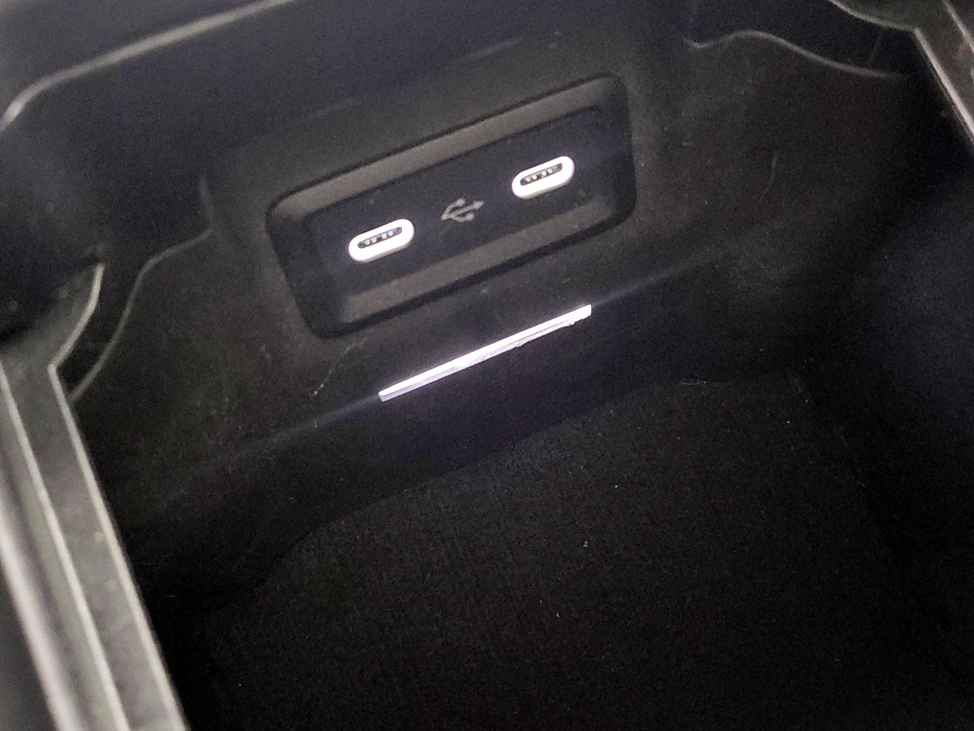 Thumbnail: 2023 Mercedes-Benz GLC - 19