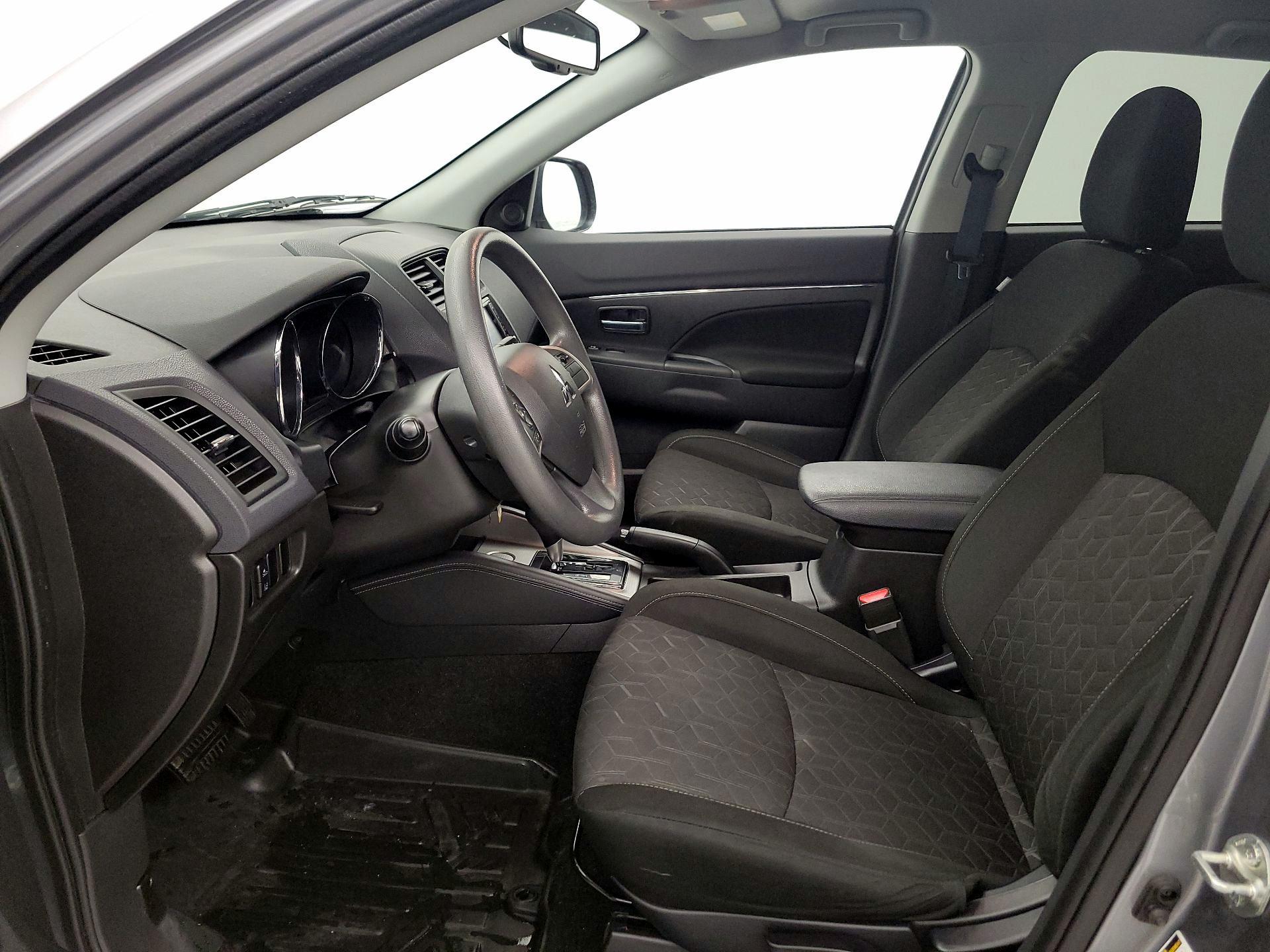 Thumbnail: 2021 Mitsubishi Outlander Sport - 11