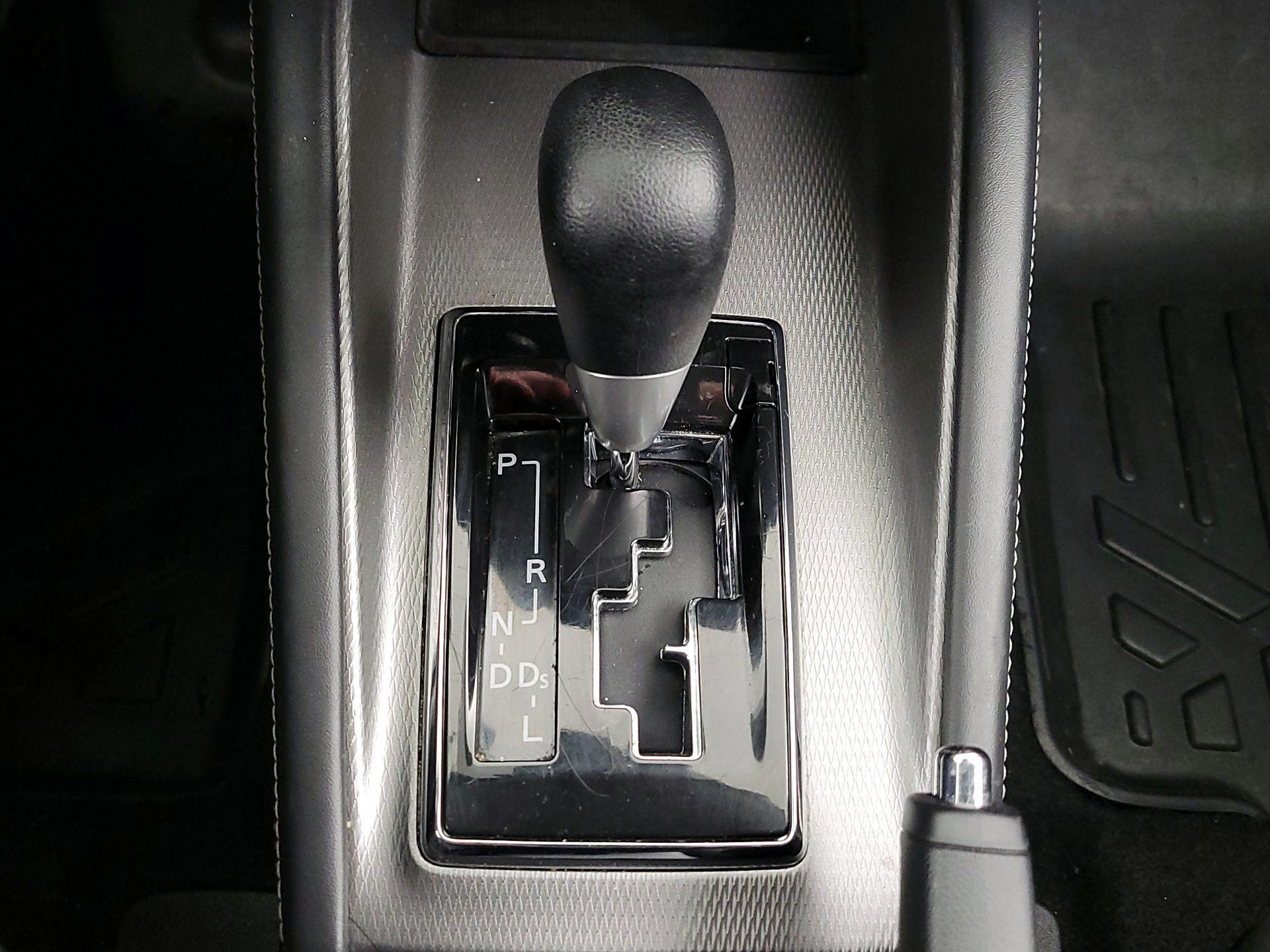 Thumbnail: 2021 Mitsubishi Outlander Sport - 17