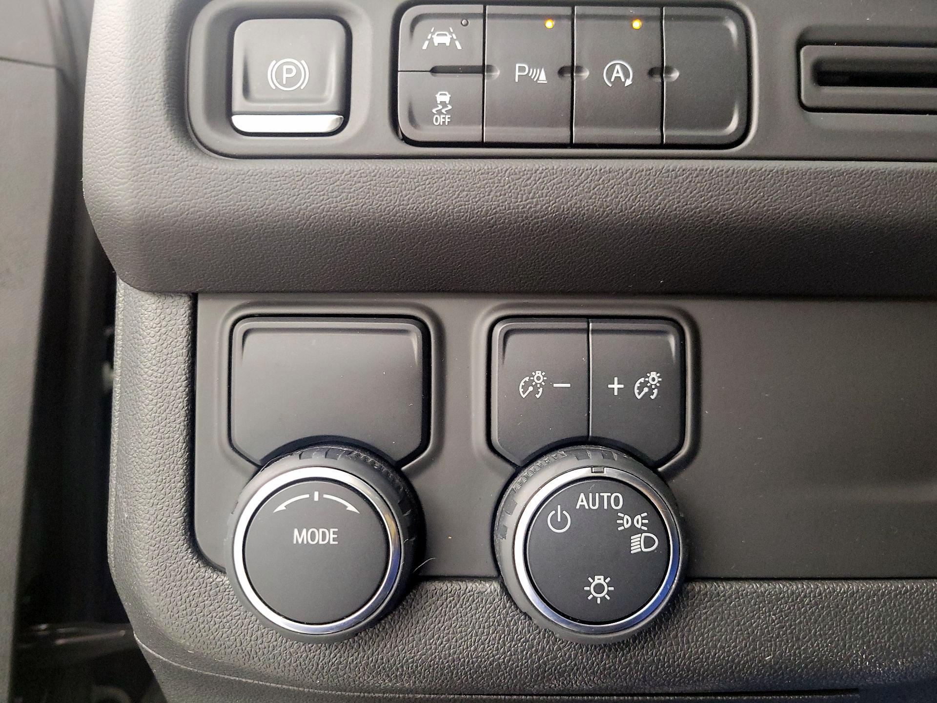 Thumbnail: 2023 Chevrolet Suburban - 13