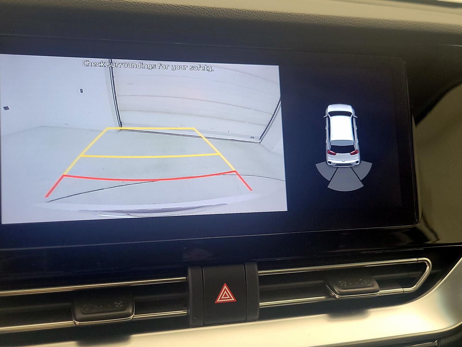 Thumbnail: 2020 Kia Niro - 15