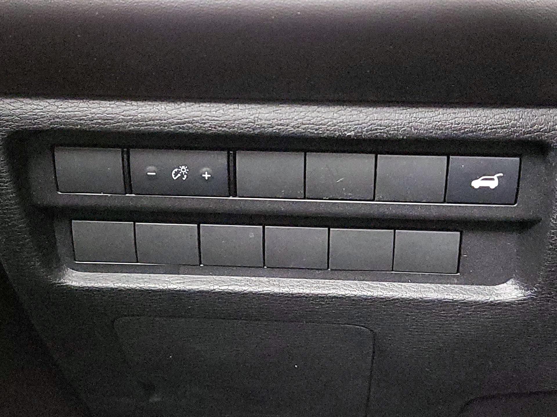 Thumbnail: 2024 Mitsubishi Outlander - 13