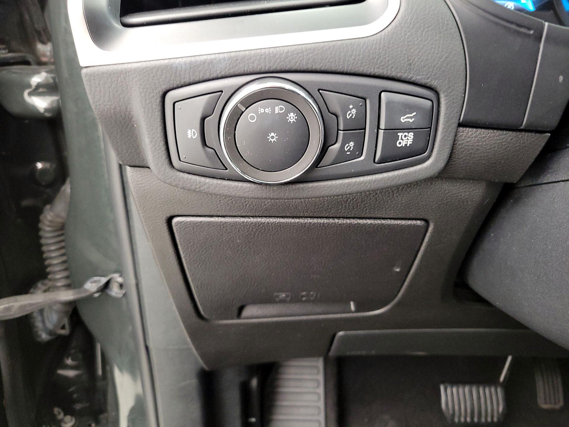 Thumbnail: 2022 Ford Edge - 13