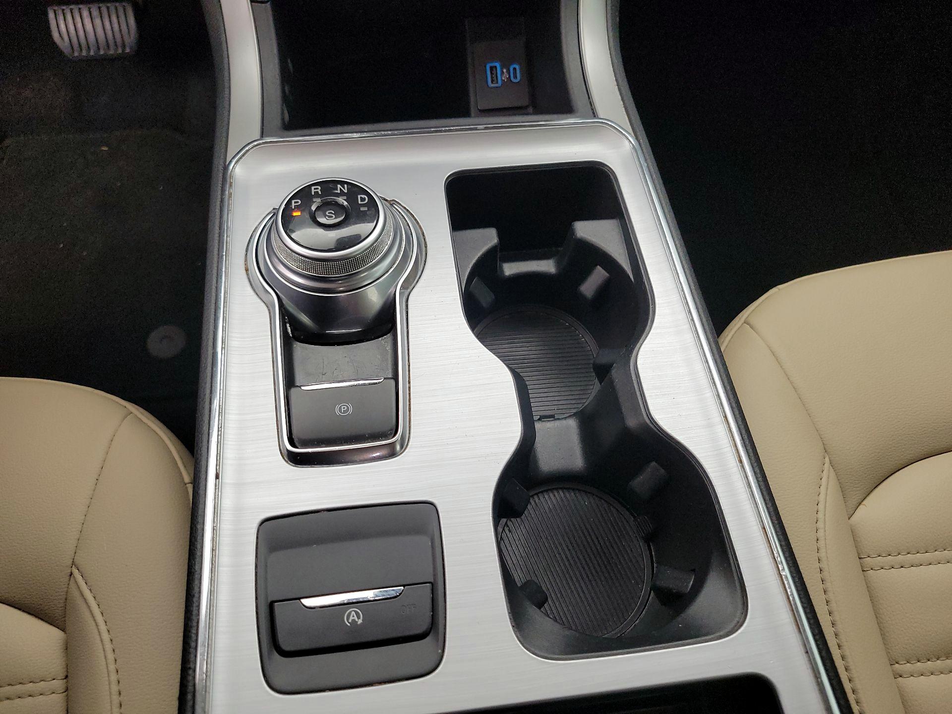 Thumbnail: 2022 Ford Edge - 17