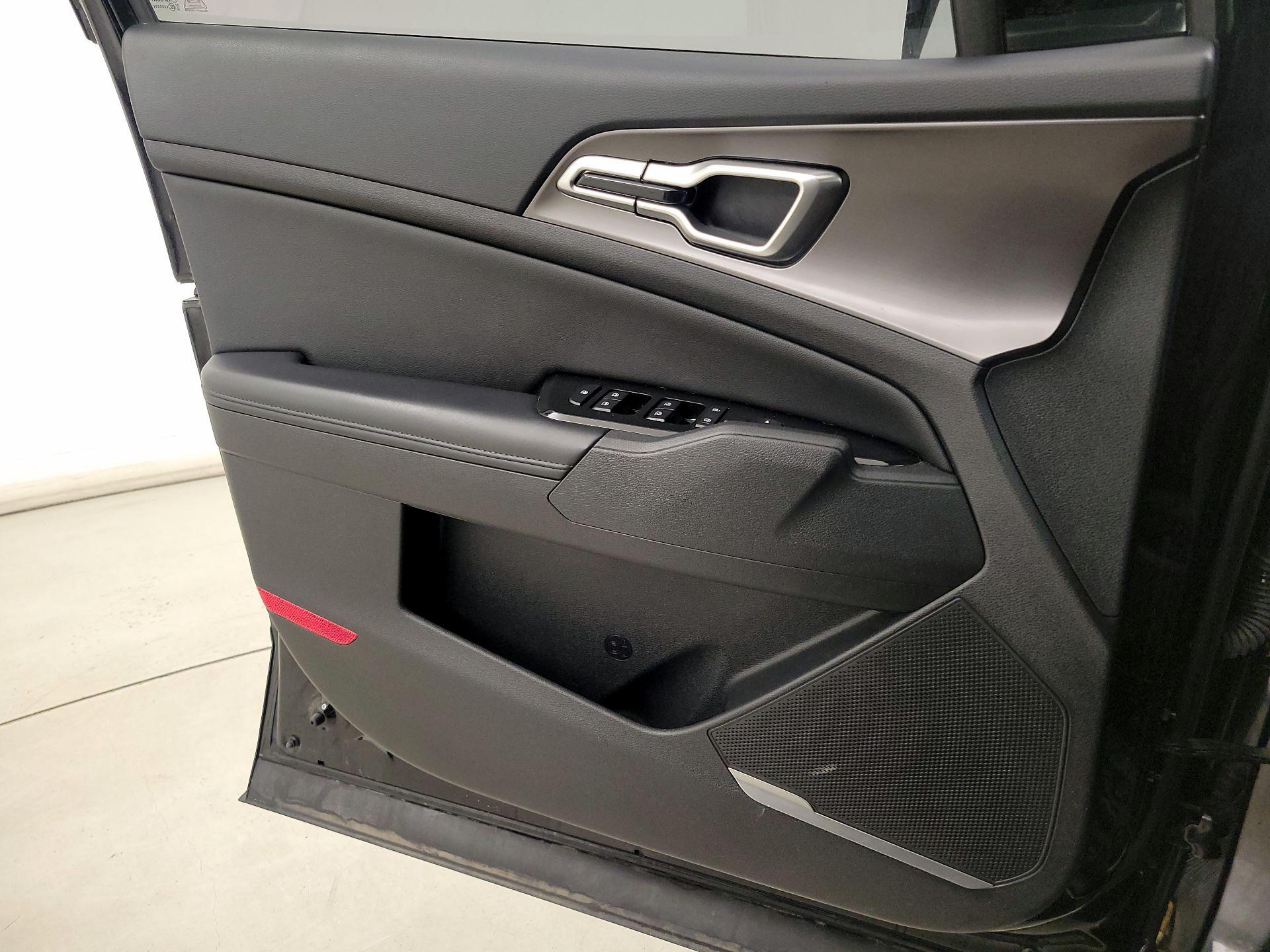 Thumbnail: 2023 Kia Sportage - 12