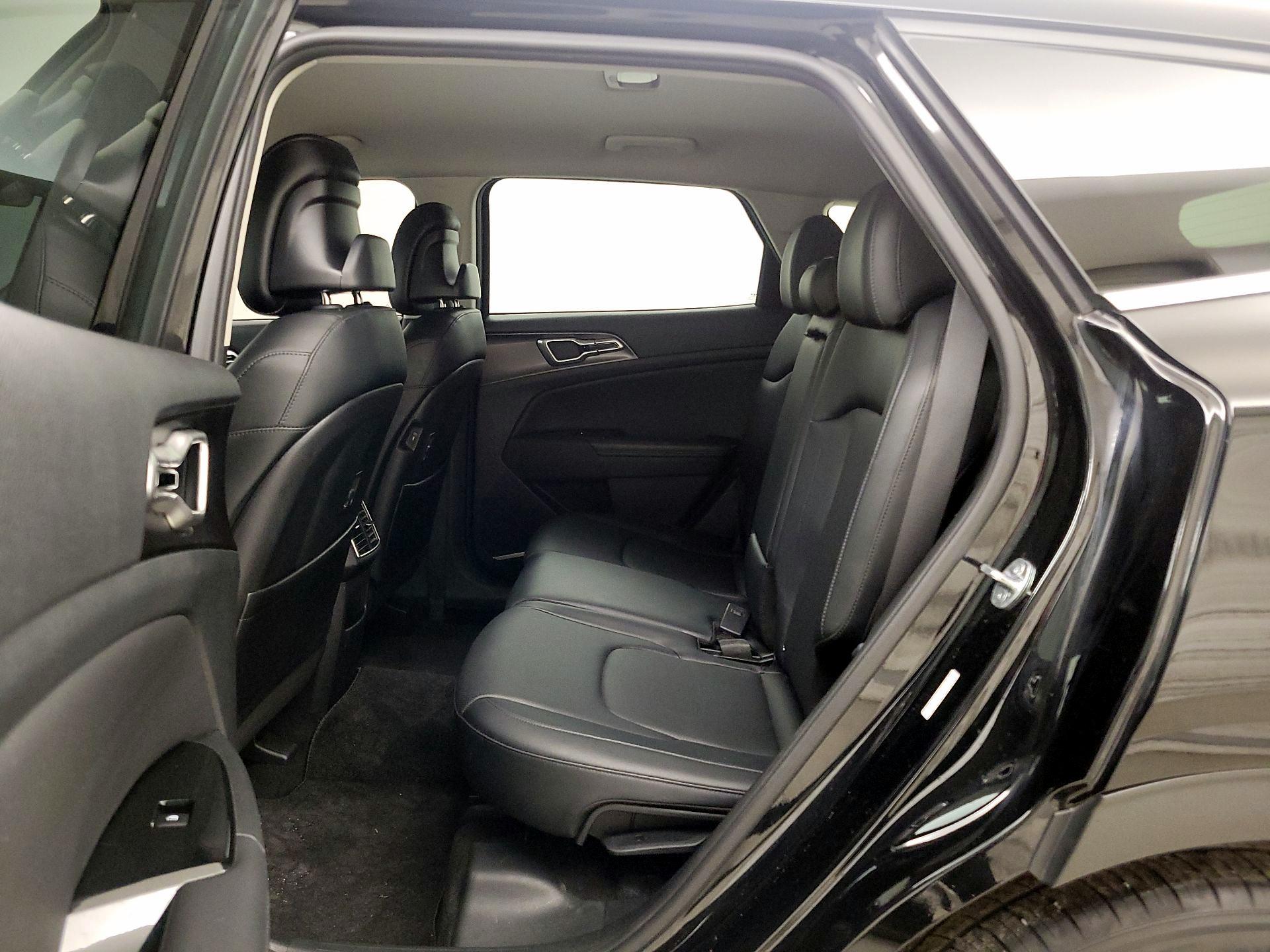 Thumbnail: 2023 Kia Sportage - 20