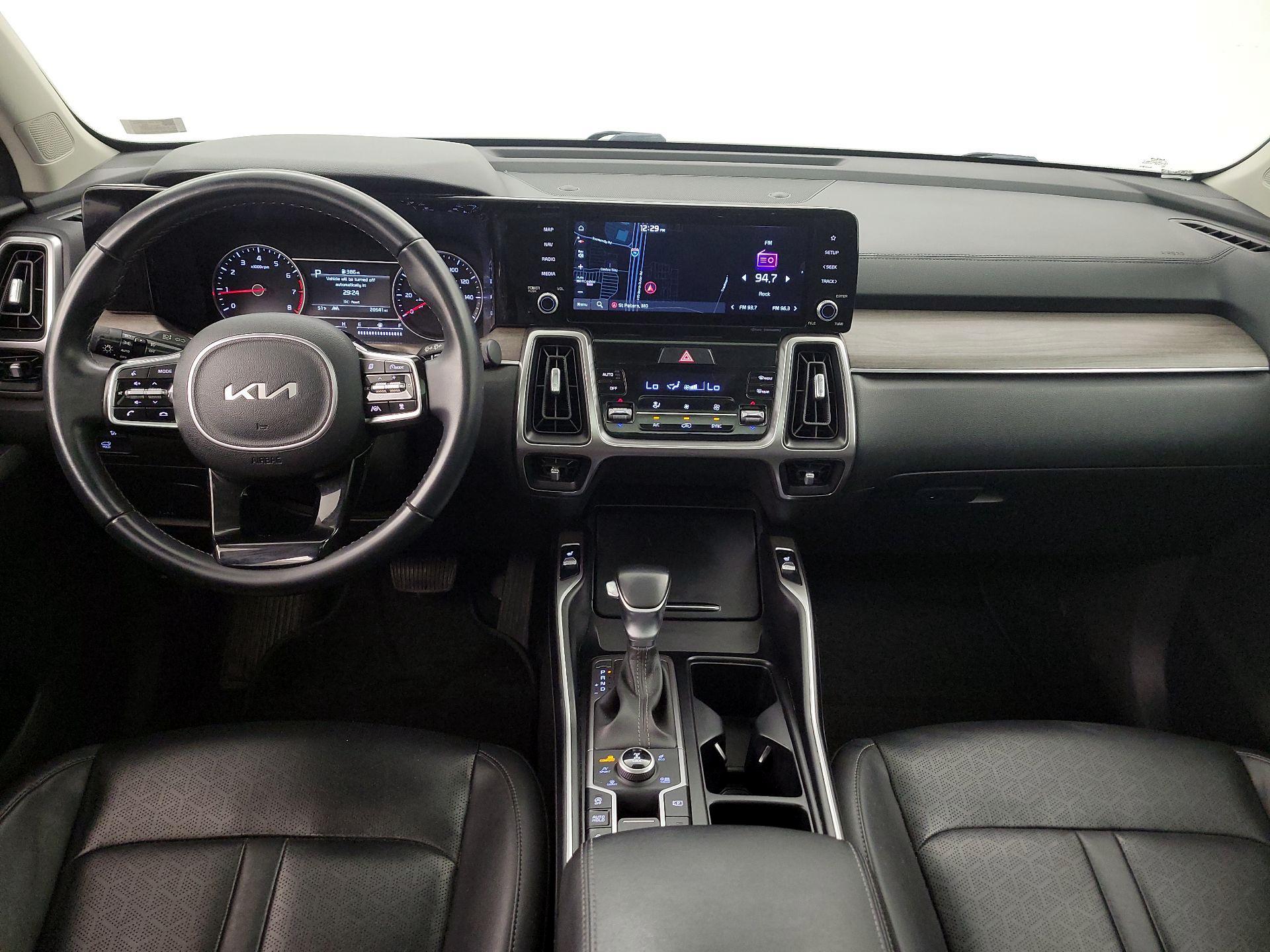 Thumbnail: 2022 Kia Sorento - 9