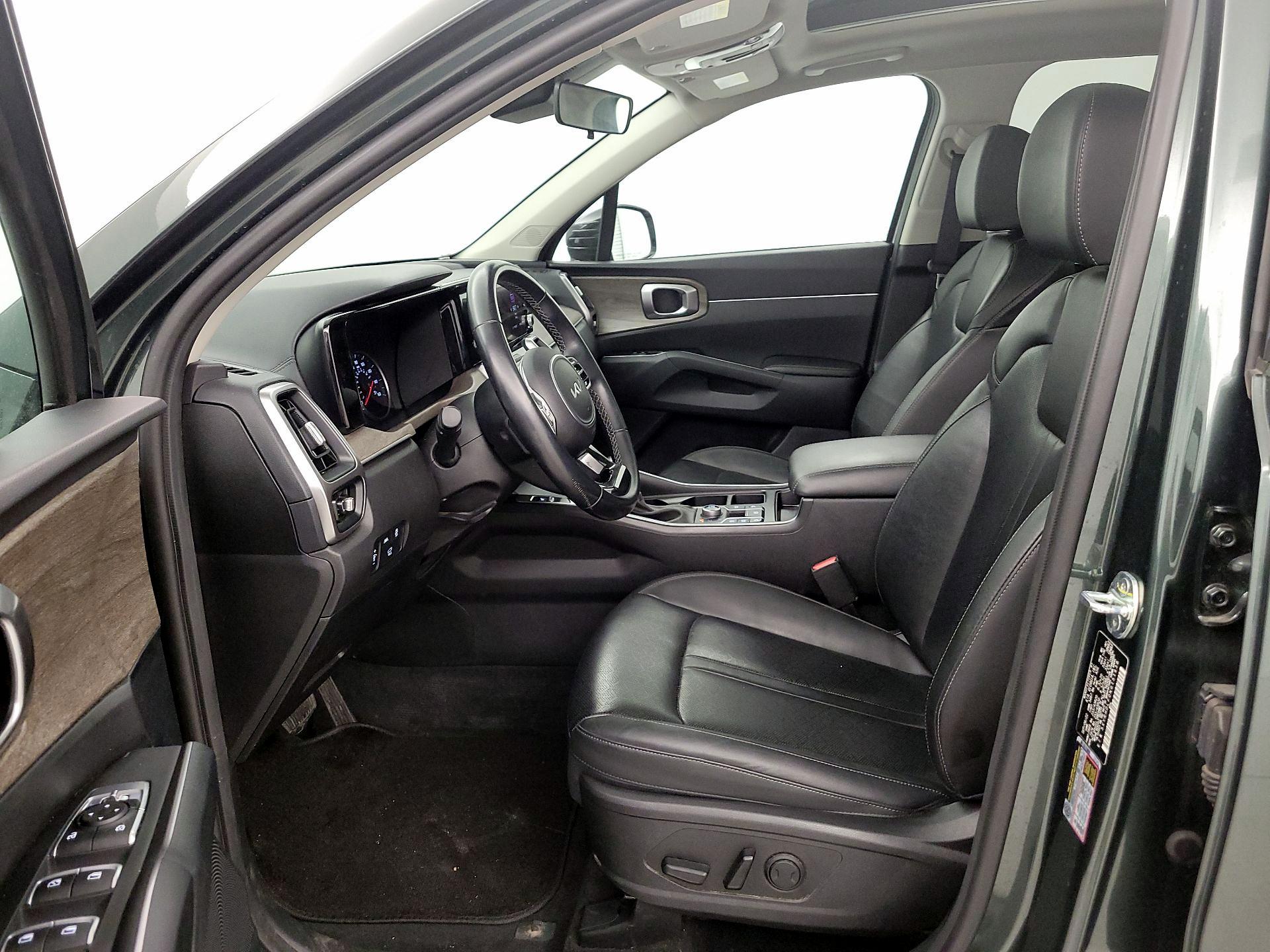 Thumbnail: 2022 Kia Sorento - 11