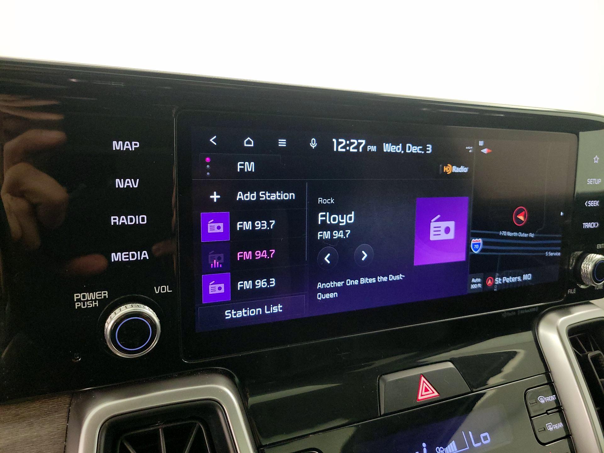 Thumbnail: 2022 Kia Sorento - 16