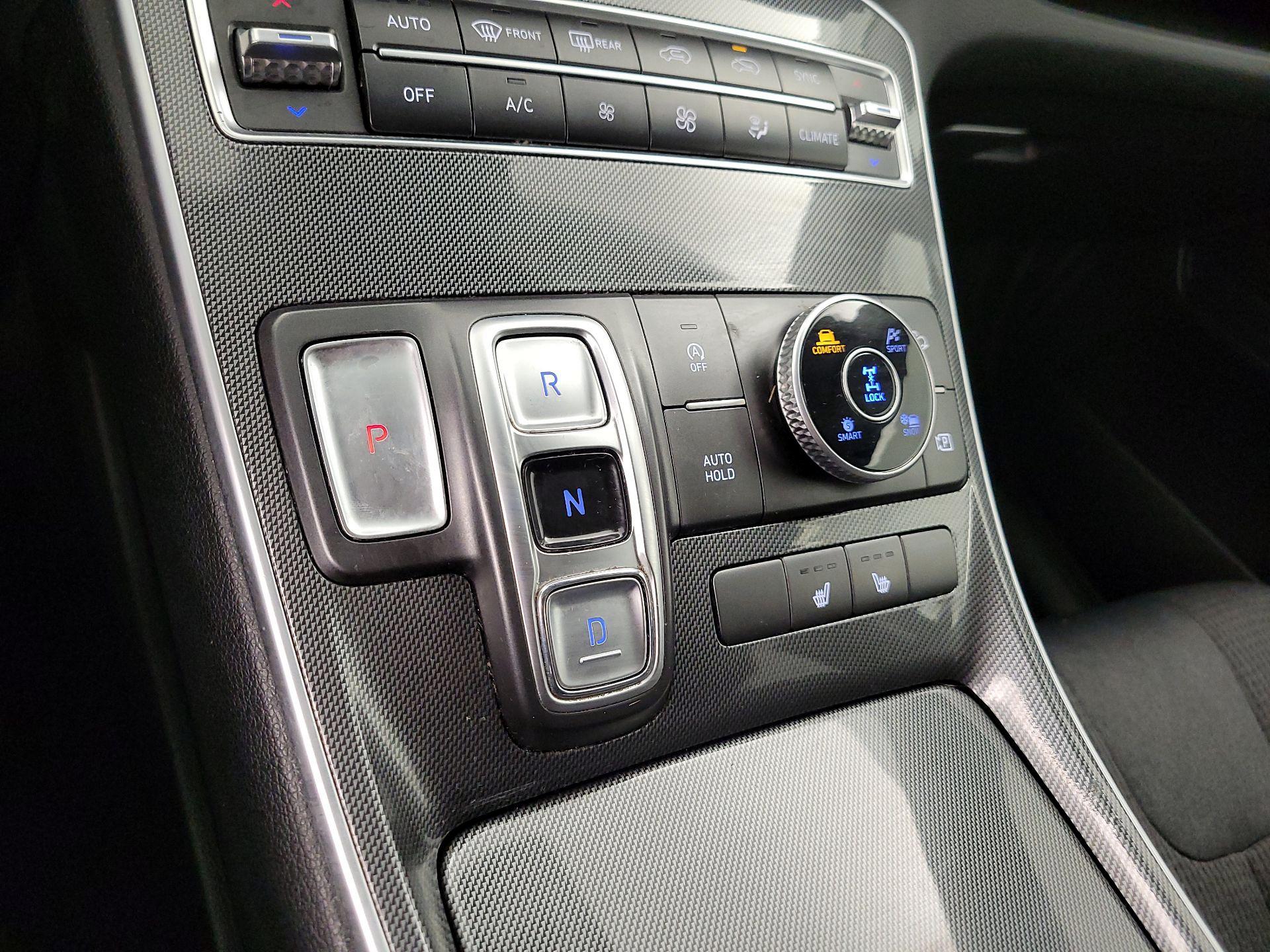 Thumbnail: 2022 Hyundai Santa Fe - 17