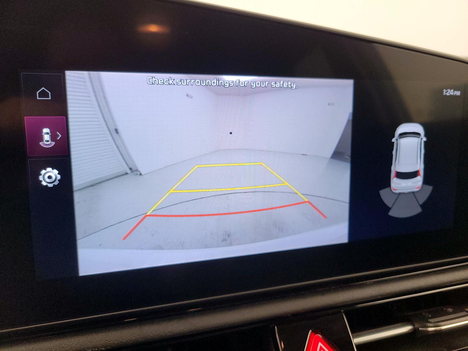 Thumbnail: 2023 Kia Niro - 15