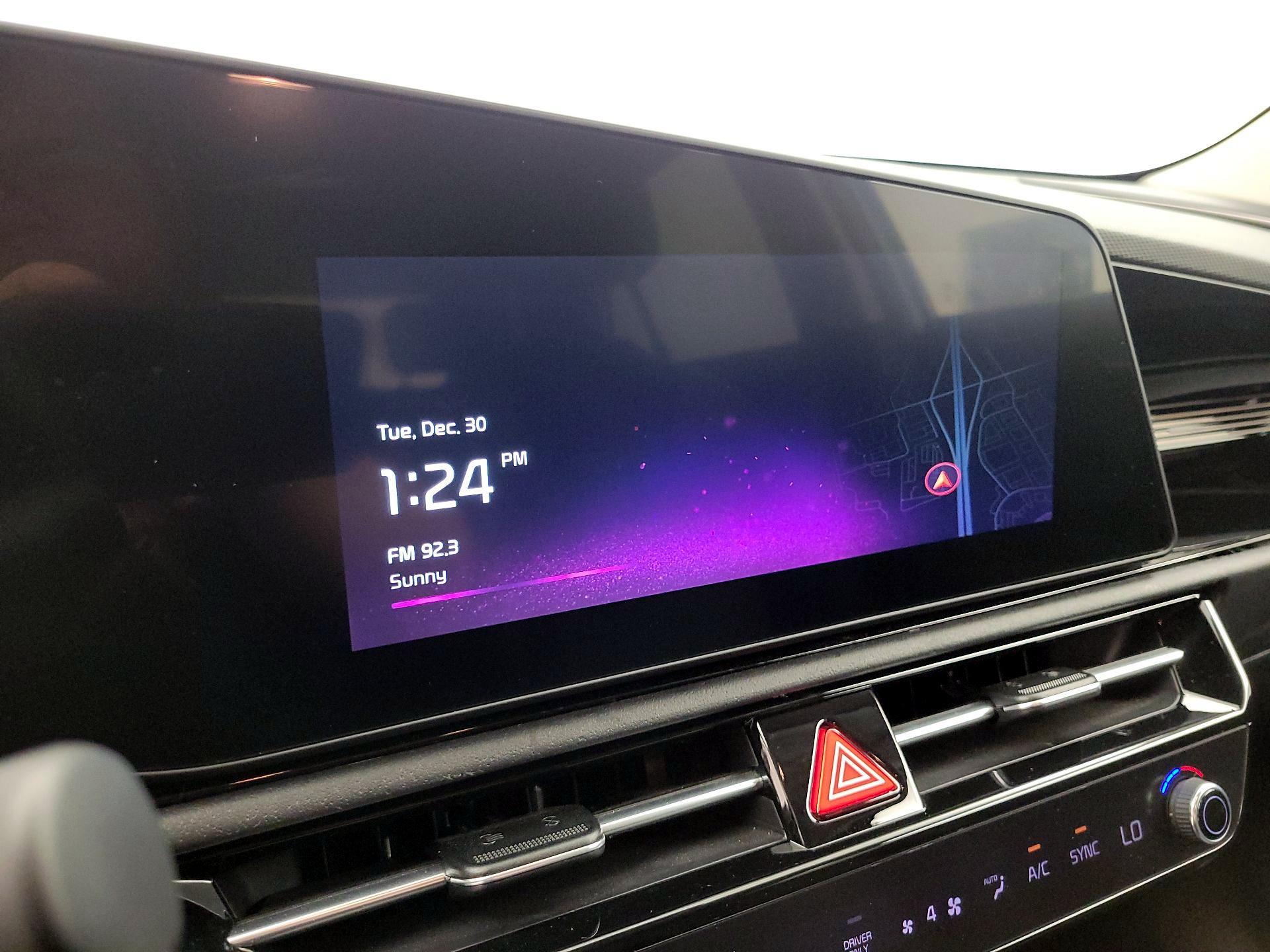 Thumbnail: 2023 Kia Niro - 16