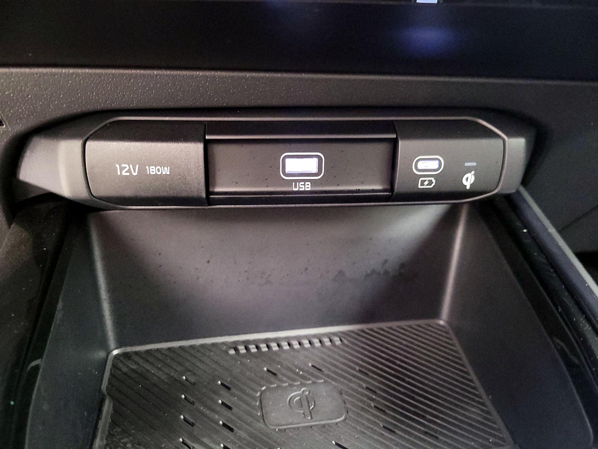 Thumbnail: 2023 Kia Niro - 19