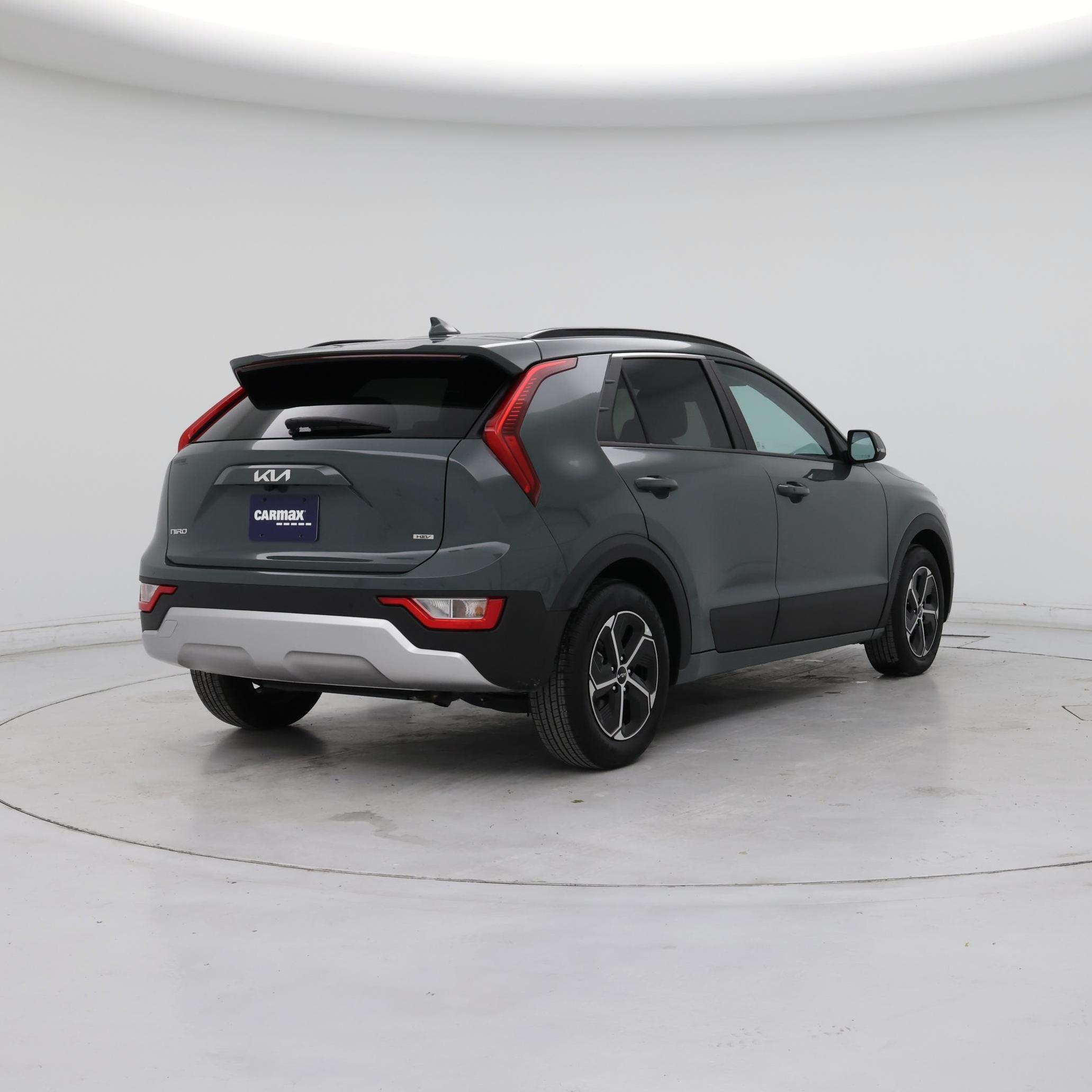 Thumbnail: 2023 Kia Niro - 8