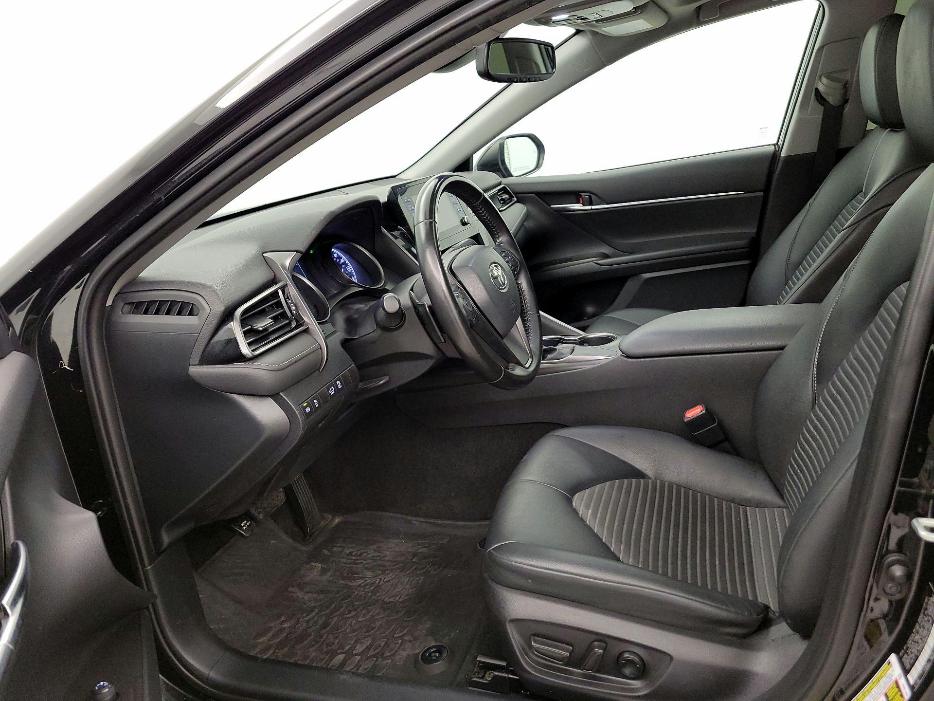 Thumbnail: 2021 Toyota Camry - 11