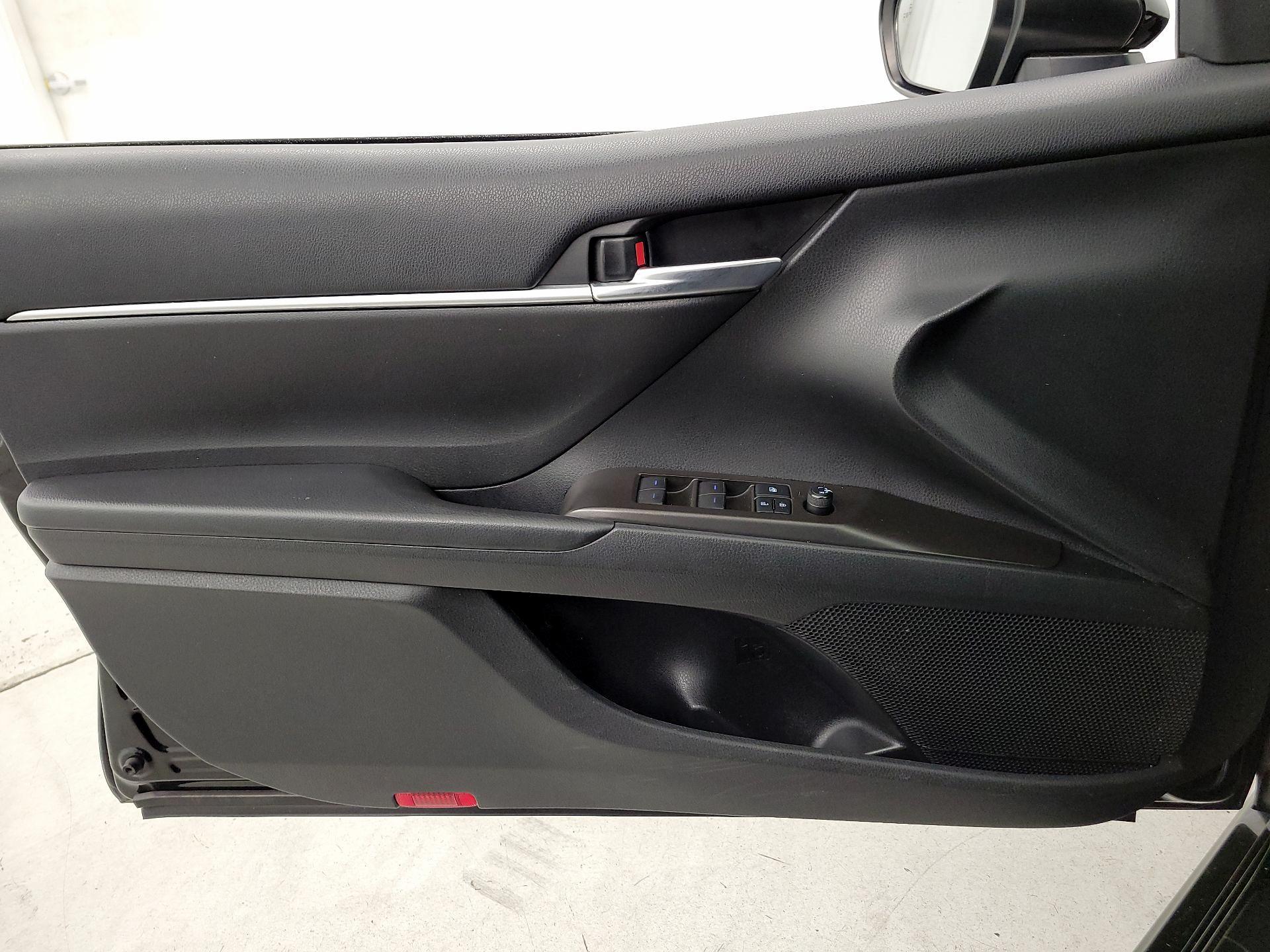 Thumbnail: 2021 Toyota Camry - 12