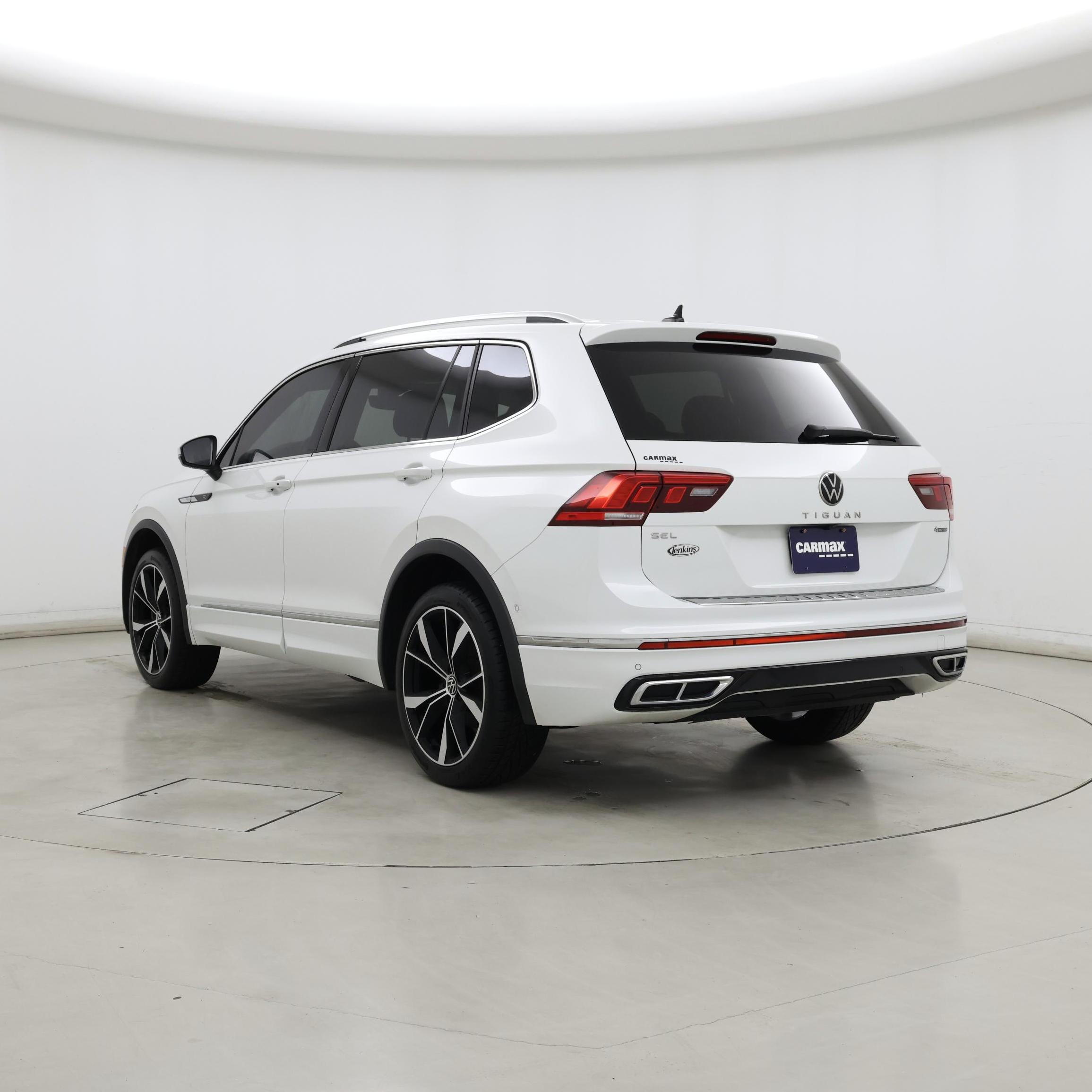 Thumbnail: 2022 Volkswagen Tiguan - 2