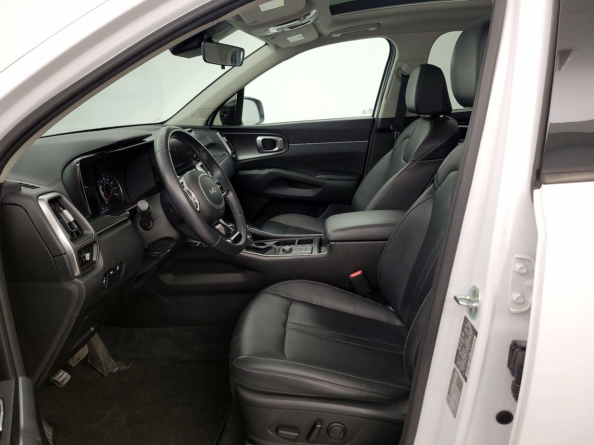 Thumbnail: 2022 Kia Sorento - 11